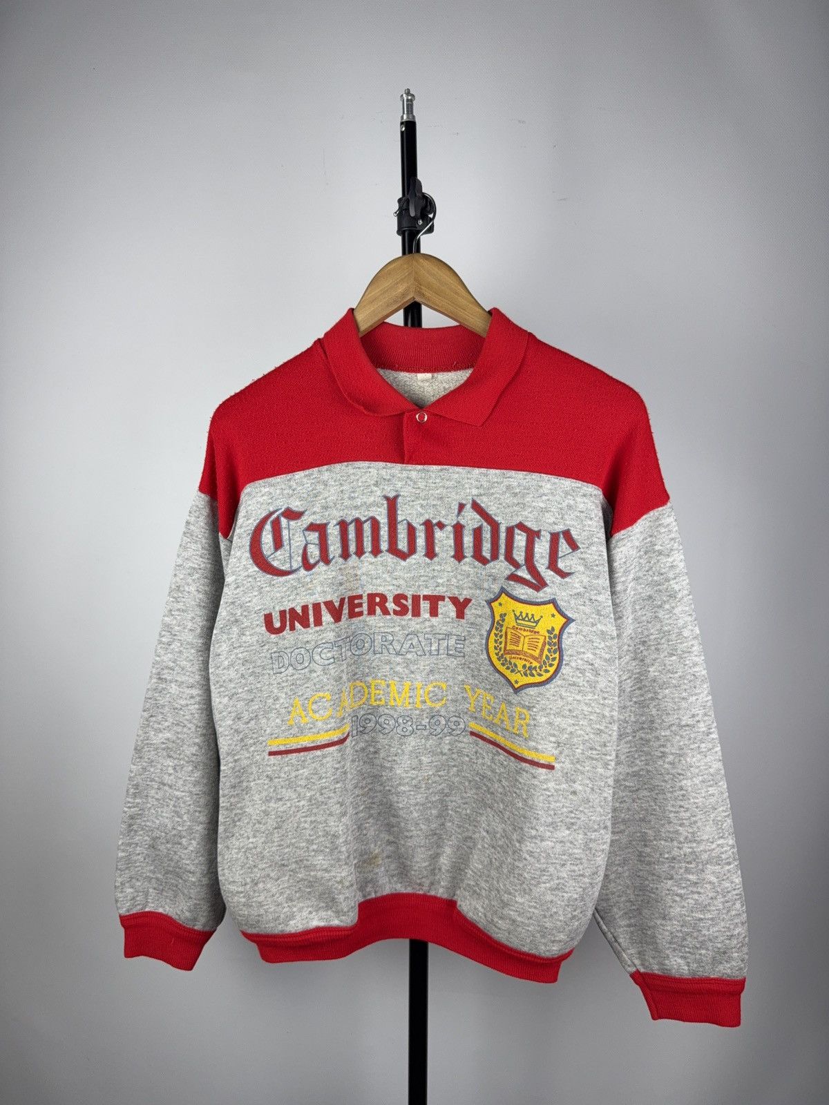 Vintage Vintage 98-99 Cambridge University Academinc year Sweatshirt Size US S / EU 44-46 / 1 - 1 Thumbnail