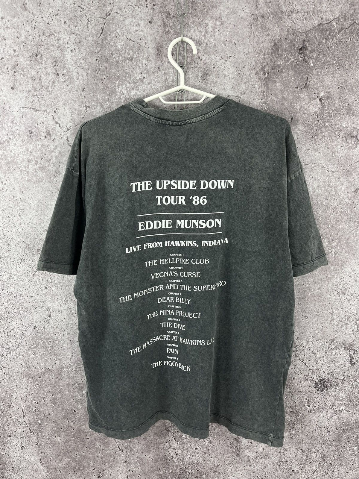 Band Tees Eddie Munson The Upside Down Tour ‘86 T-Shirt Size S Size US S / EU 44-46 / 1 - 6 Thumbnail