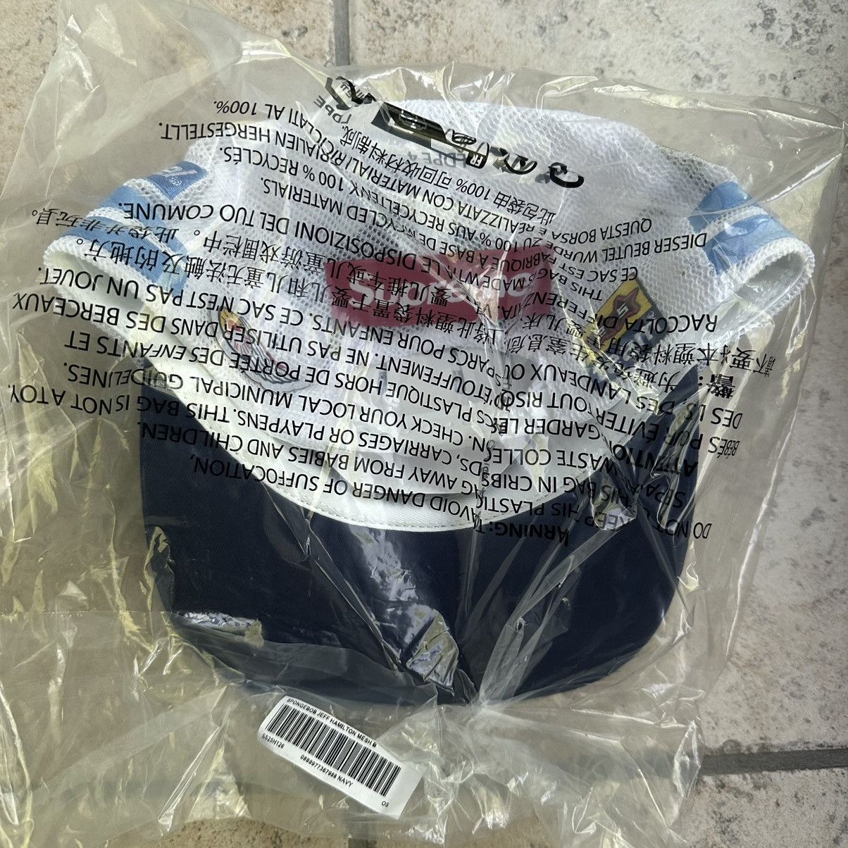 Supreme SpongeBob SquarePants Jeff Hamilton Mesh Back 6-Panel White Size ONE SIZE - 2 Thumbnail