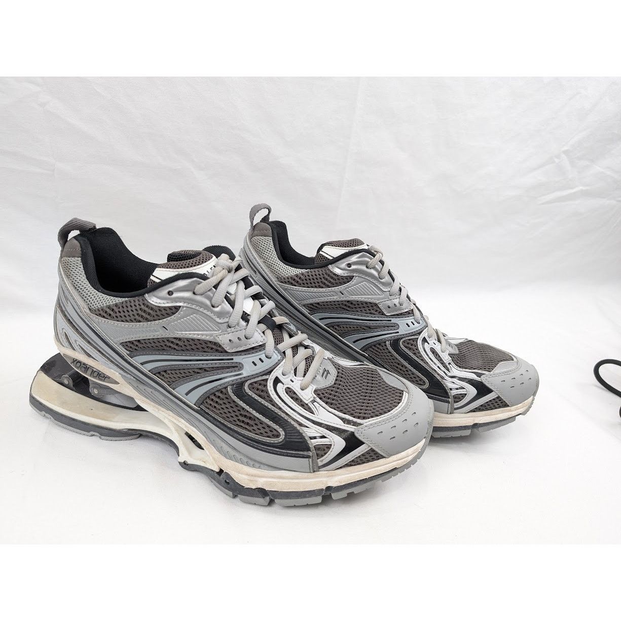 Balenciaga o1rshd1 Rubber X-Pander Sneakers in Grey/Black/White Size US 11 / EU 44 - 13 Thumbnail