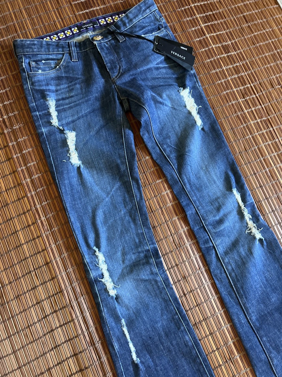 Versace Versace Jeans blue wash distressed bootcut denim Brand New Size 25" / US 0 / IT 36 - 6 Thumbnail
