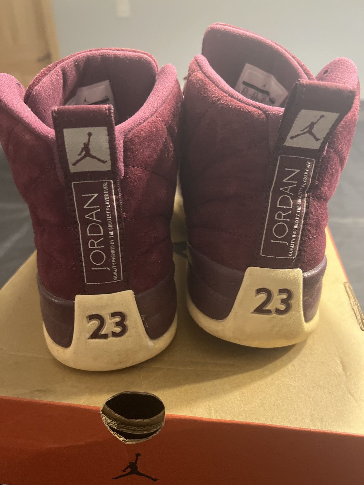 Jordan Brand × Nike Bordeaux Jordan 12 Retro Size US 9.5 / EU 42-43 - 6 Thumbnail