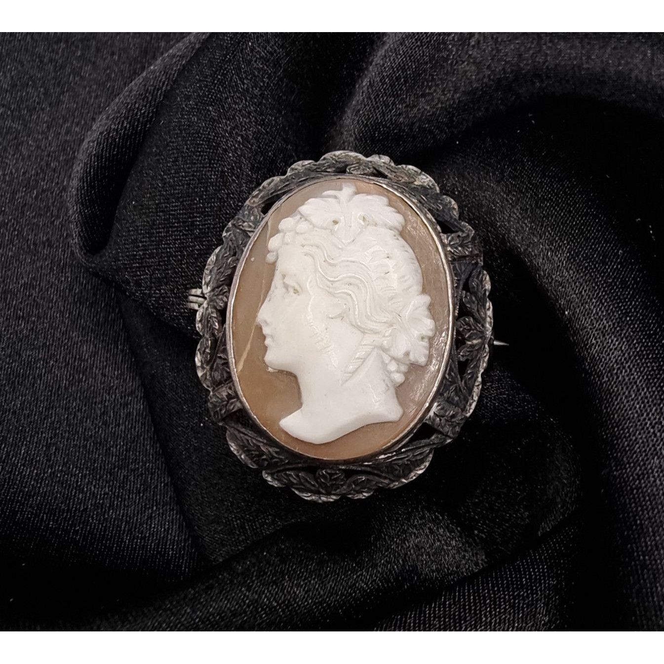 Vintage Antique Victorian Shell Cameo Brooch With Intricate Sterling Size ONE SIZE - 2 Thumbnail