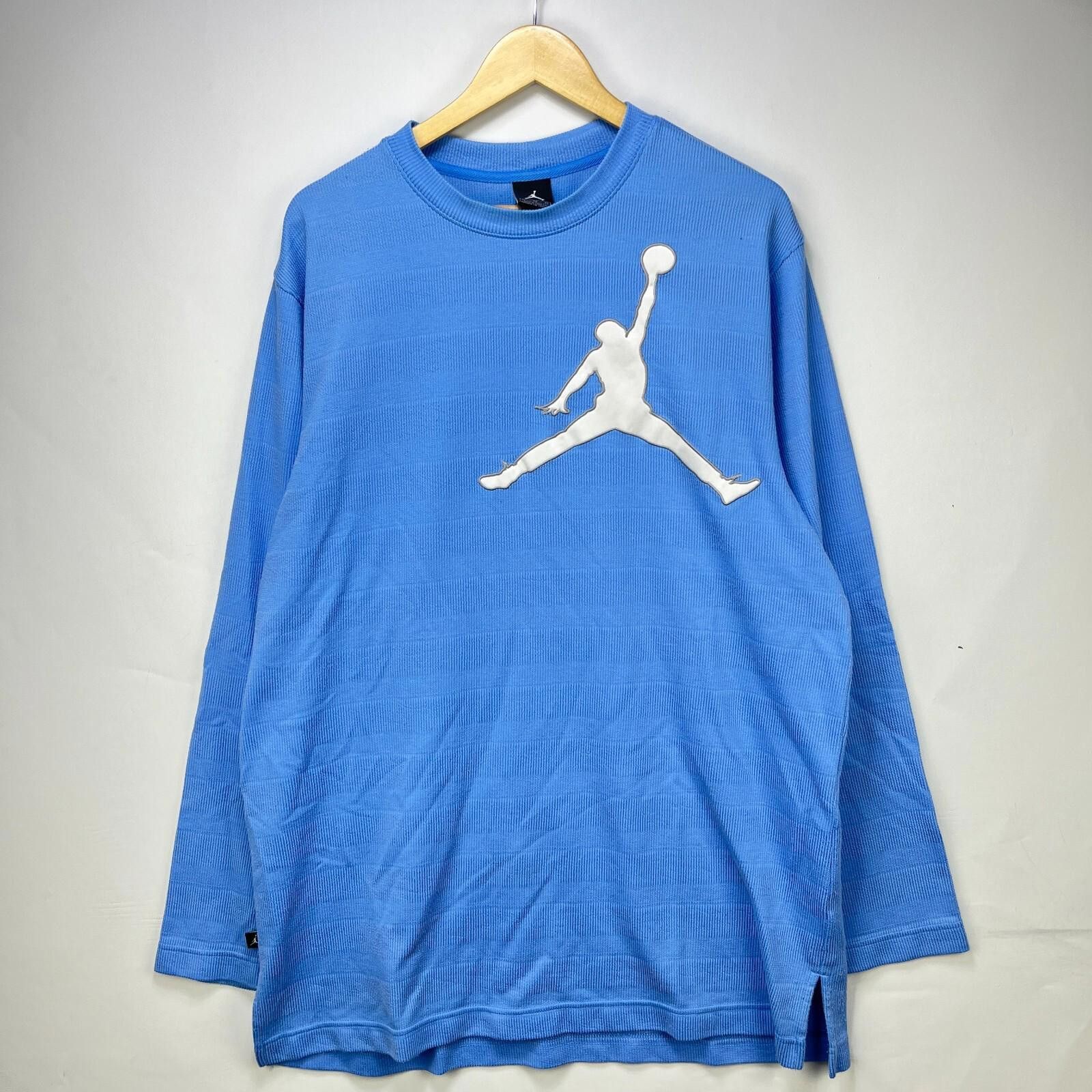 Jordan Brand Vintage Y2K Air Jordan Big Logo Nike Baggy Shirt XL Size US XL / EU 56 / 4 - 1 Thumbnail