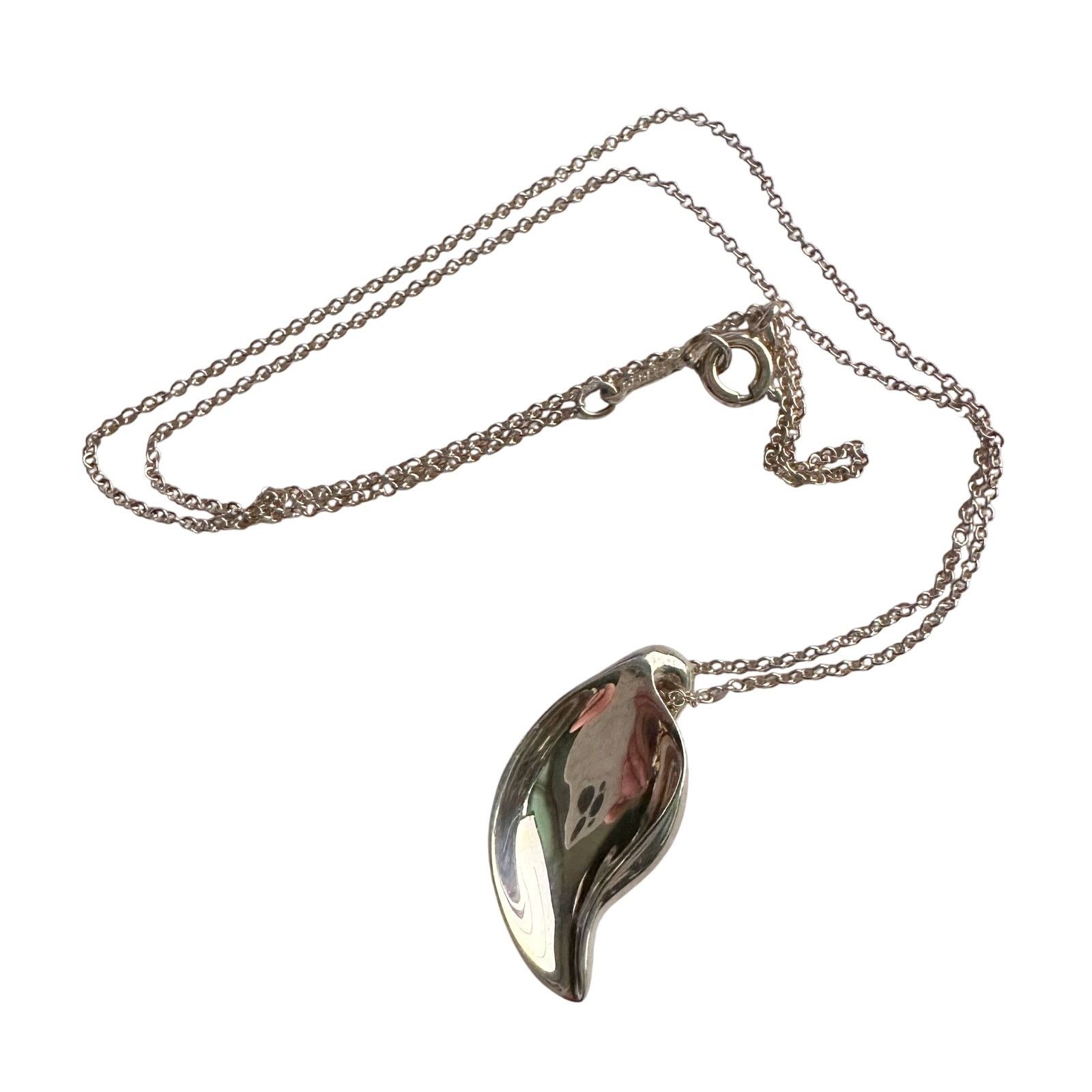Tiffany & Co. Tiffany & Co Leaf Necklace 16" Chain Size ONE SIZE - 5 Thumbnail