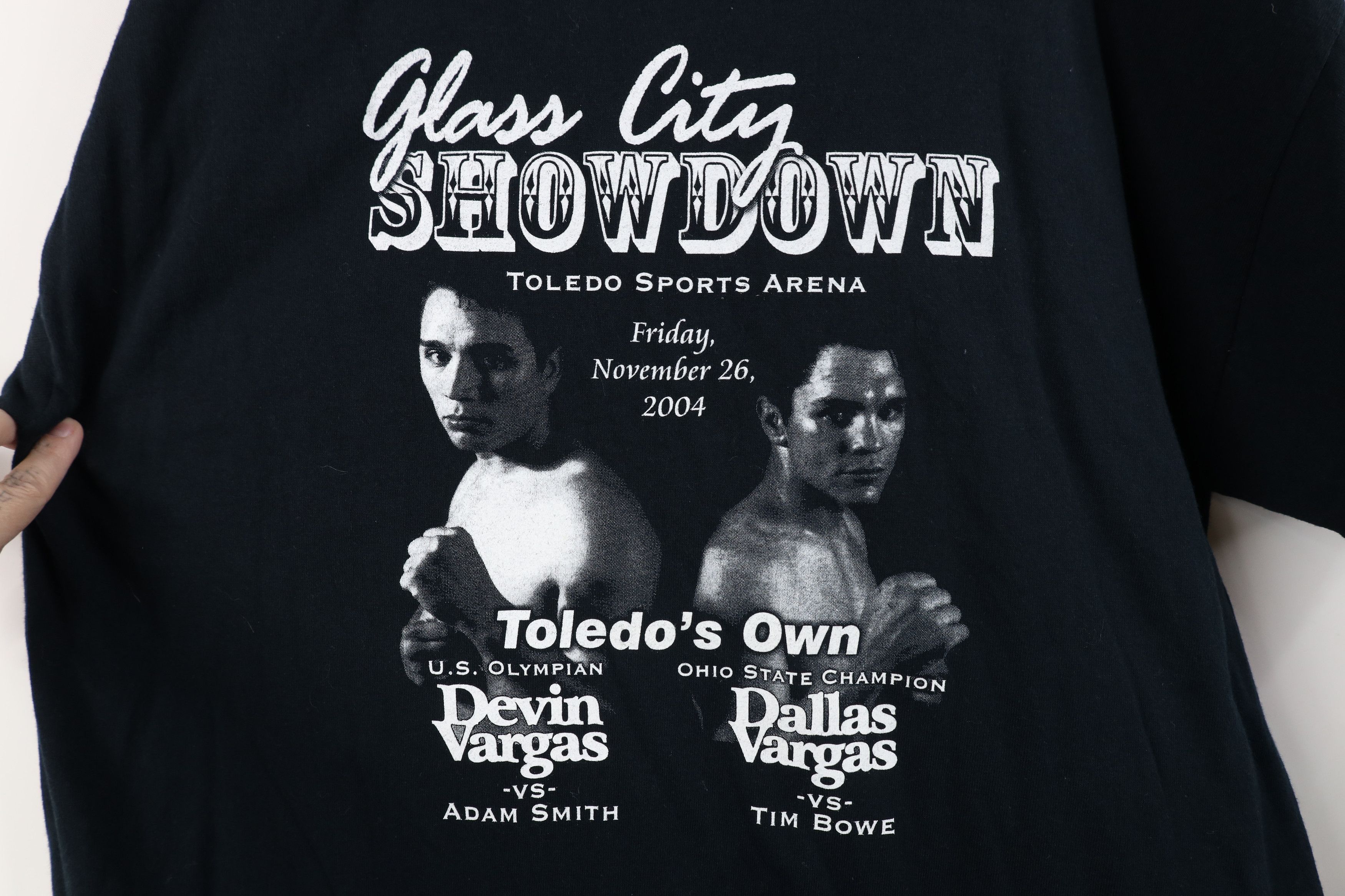Vintage Vintage Y2K 2004 Vargas Glass City Showdown Boxing T-Shirt Size US XL / EU 56 / 4 - 4 Thumbnail