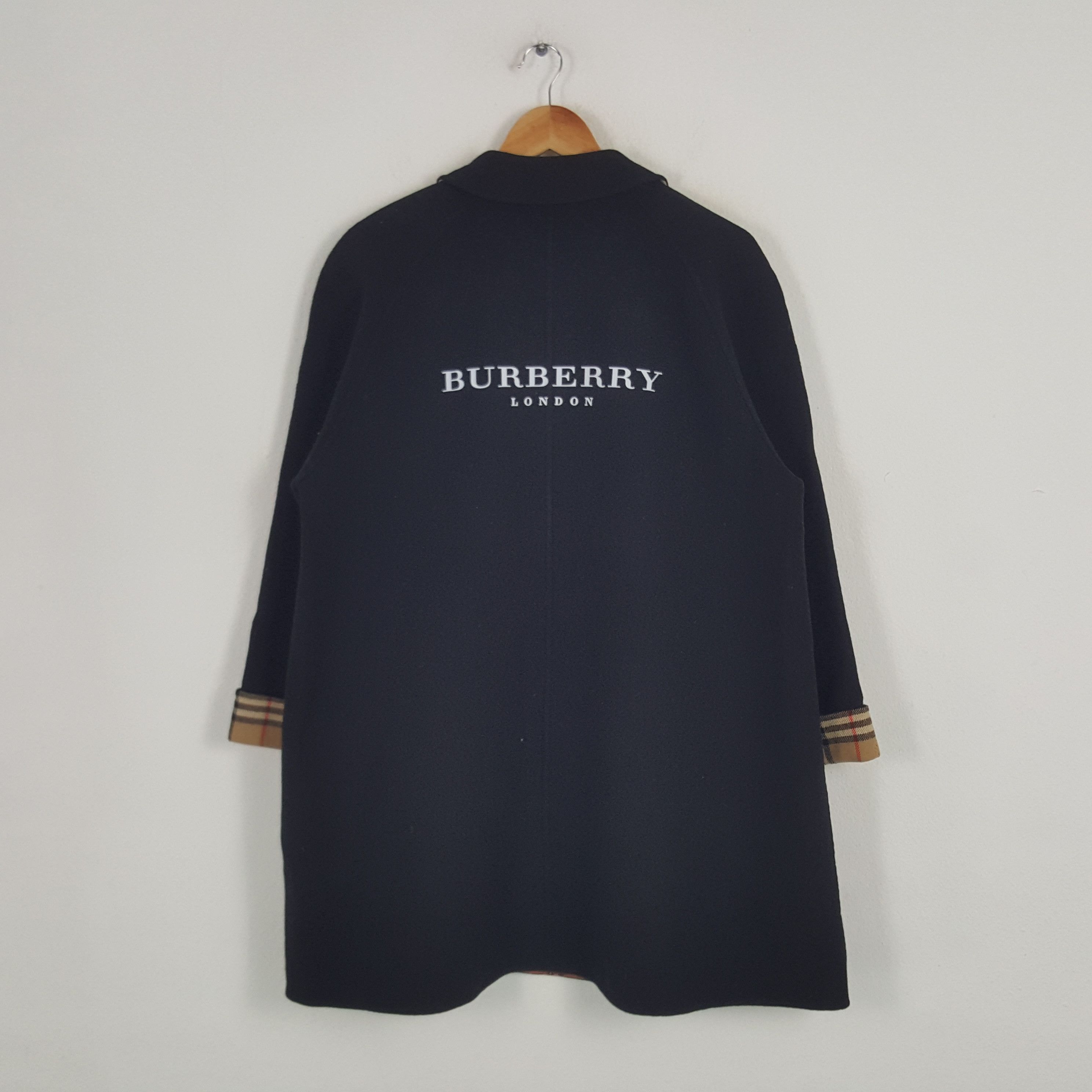 Burberry × Vintage Vintage Burberry London Nova Check Designer Brand Jacket Size US L / EU 52-54 / 3 - 1 Thumbnail