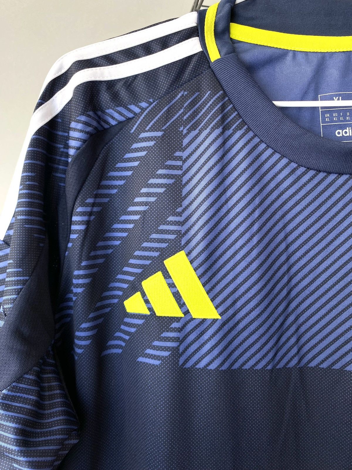 Adidas 2024 Adidas Scotland Soccer Jersey T Shirt Size US XL / EU 56 / 4 - 4 Thumbnail