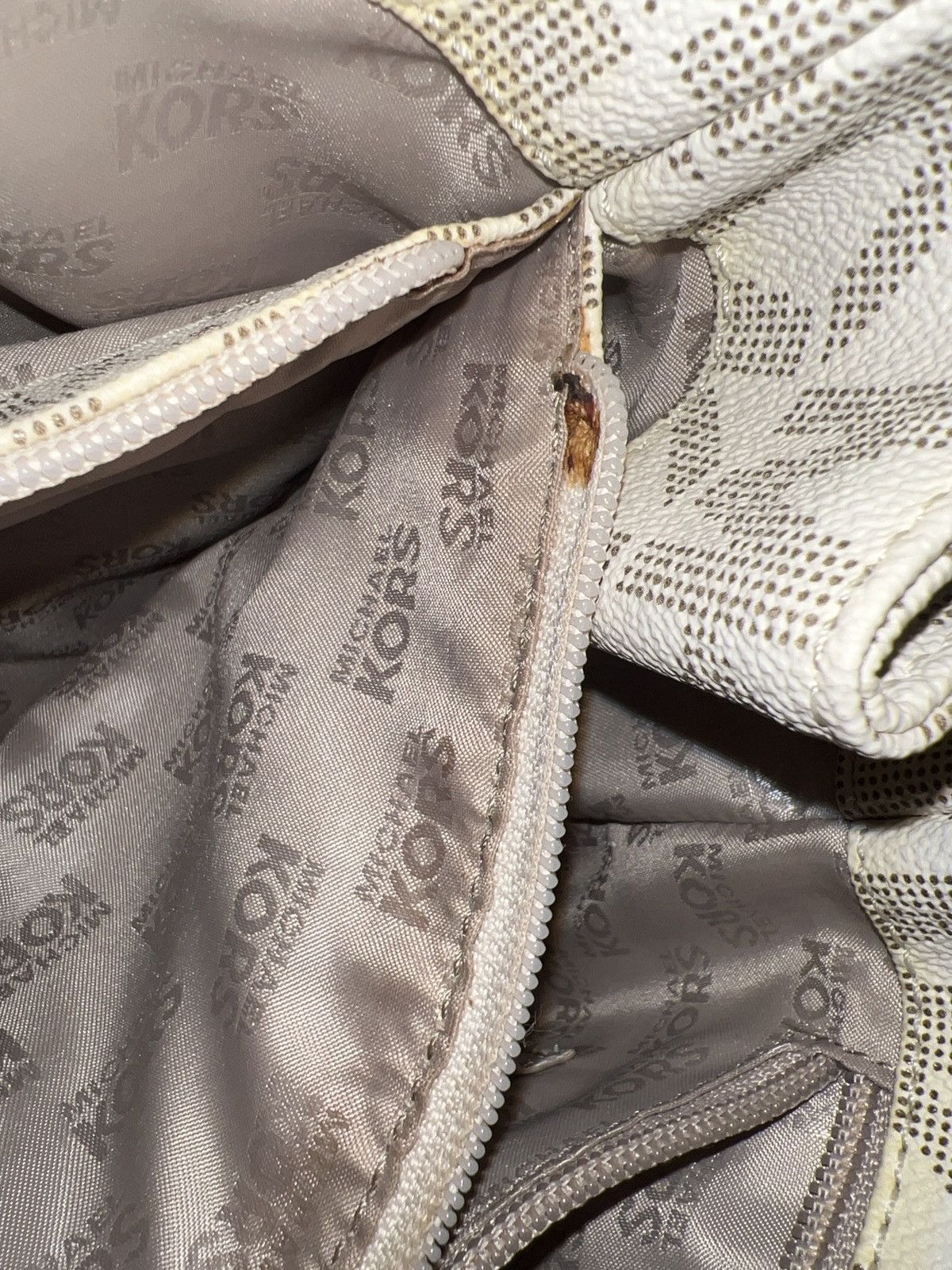 Michael Kors michael kors ruthie large signature logo satchel Size ONE SIZE - 8 Thumbnail