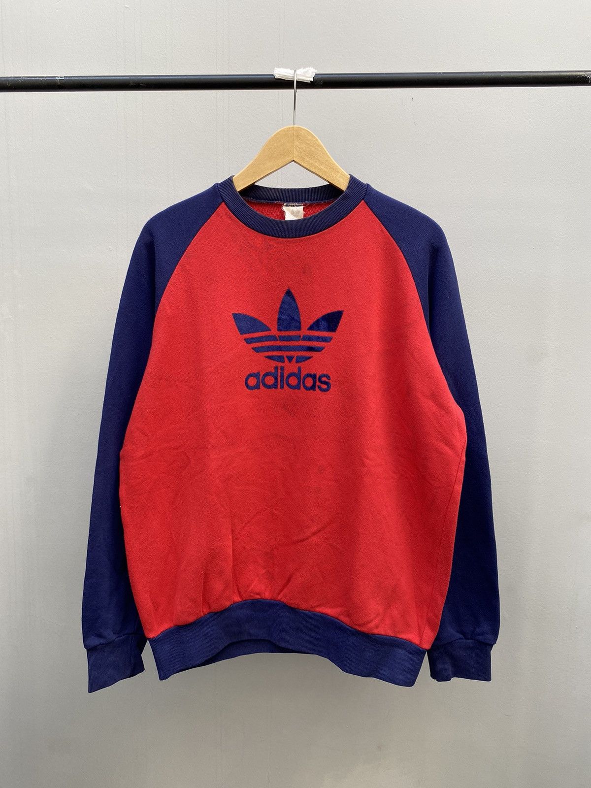 Adidas 1980s Adidas Sweatshirt Velvet Logo Size US L / EU 52-54 / 3 - 1 Thumbnail