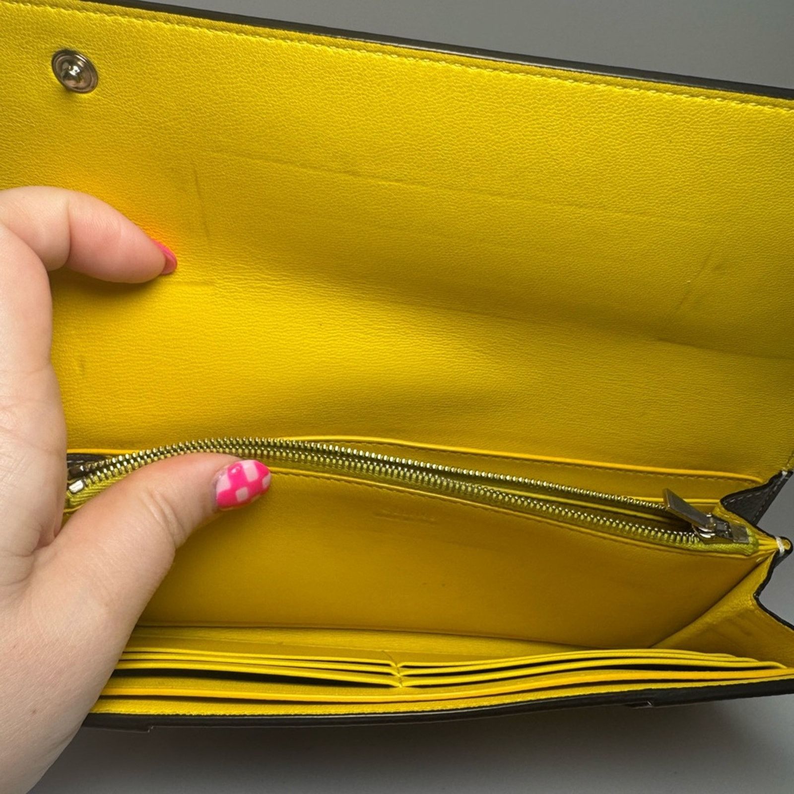 Celine Celine Large Flap Multifunction Wallet Grey Grained Leather Size ONE SIZE - 14 Thumbnail