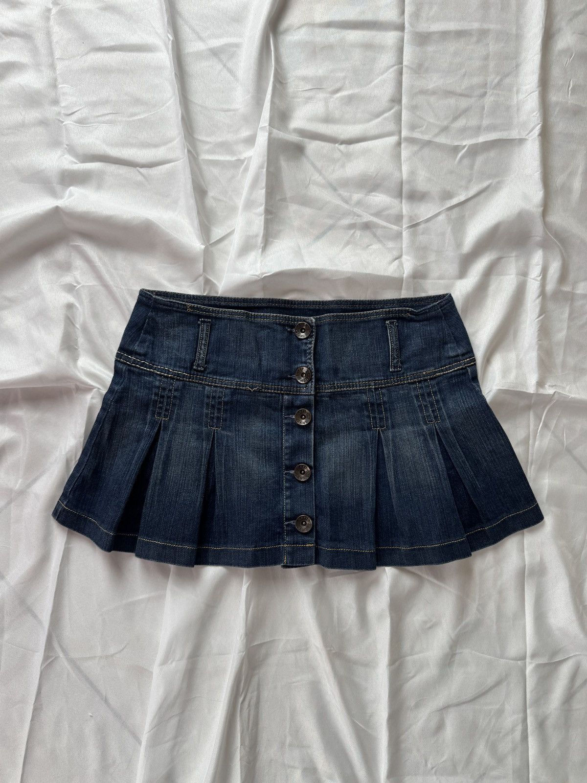 Hysteric Glamour Y2K Super Sexy Vintage Pleated Denim Mini Skirt Size 28" / US 6 / IT 42 - 1 Thumbnail