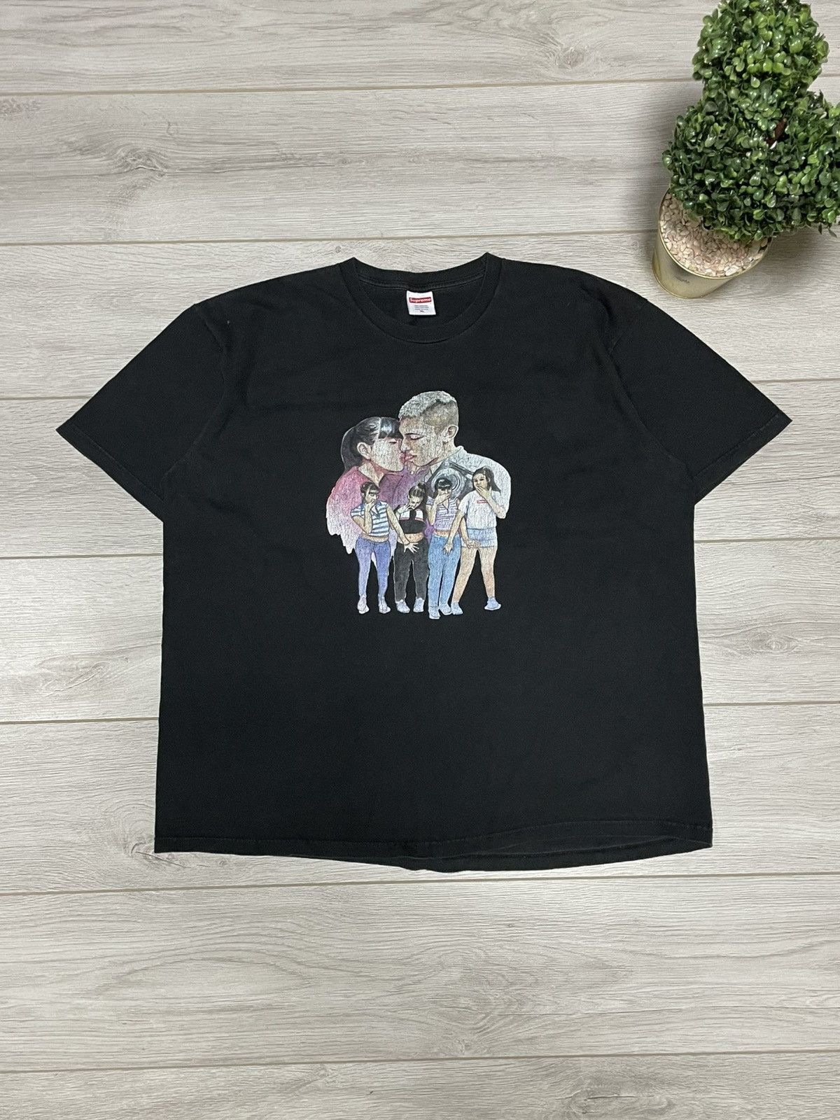 Supreme Supreme kiss tee shirt USA humor fun xxx eb0 Size US XL / EU 56 / 4 - 1 Thumbnail