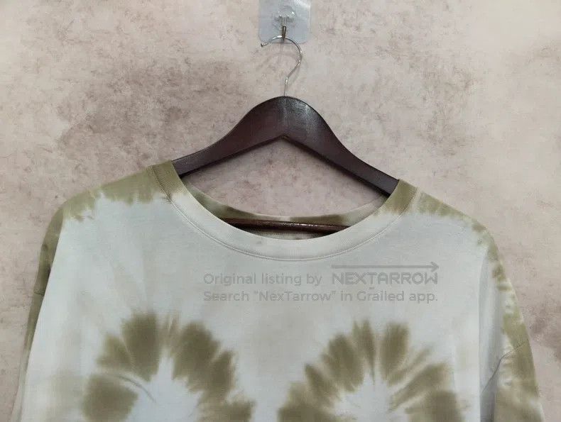 Givenchy Givenchy T-Shirt in Size L Size US L / EU 52-54 / 3 - 6 Thumbnail