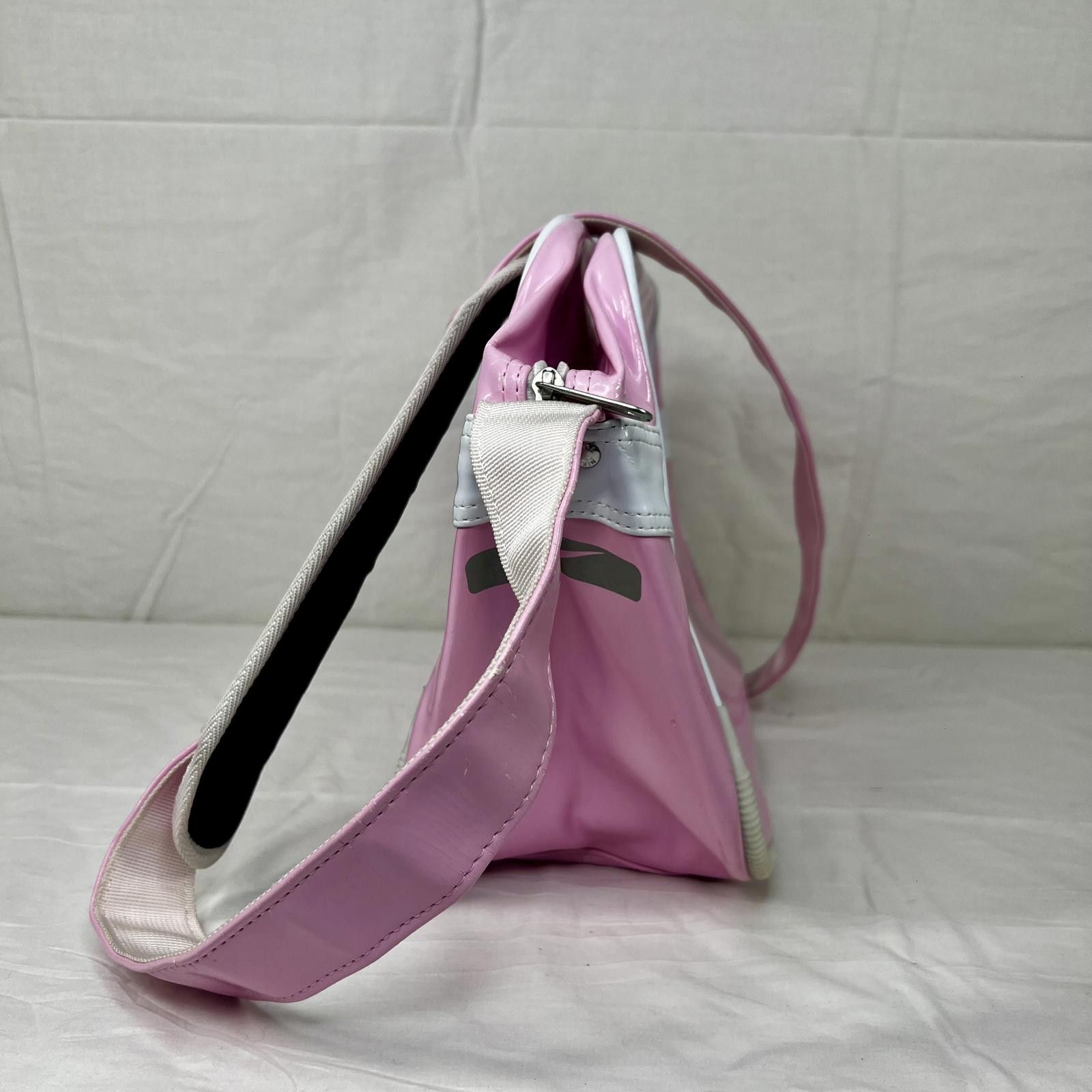 Nike Nike Vintage Patent Leather Pink Gym Soccer Shoulder Bag Size ONE SIZE - 5 Thumbnail