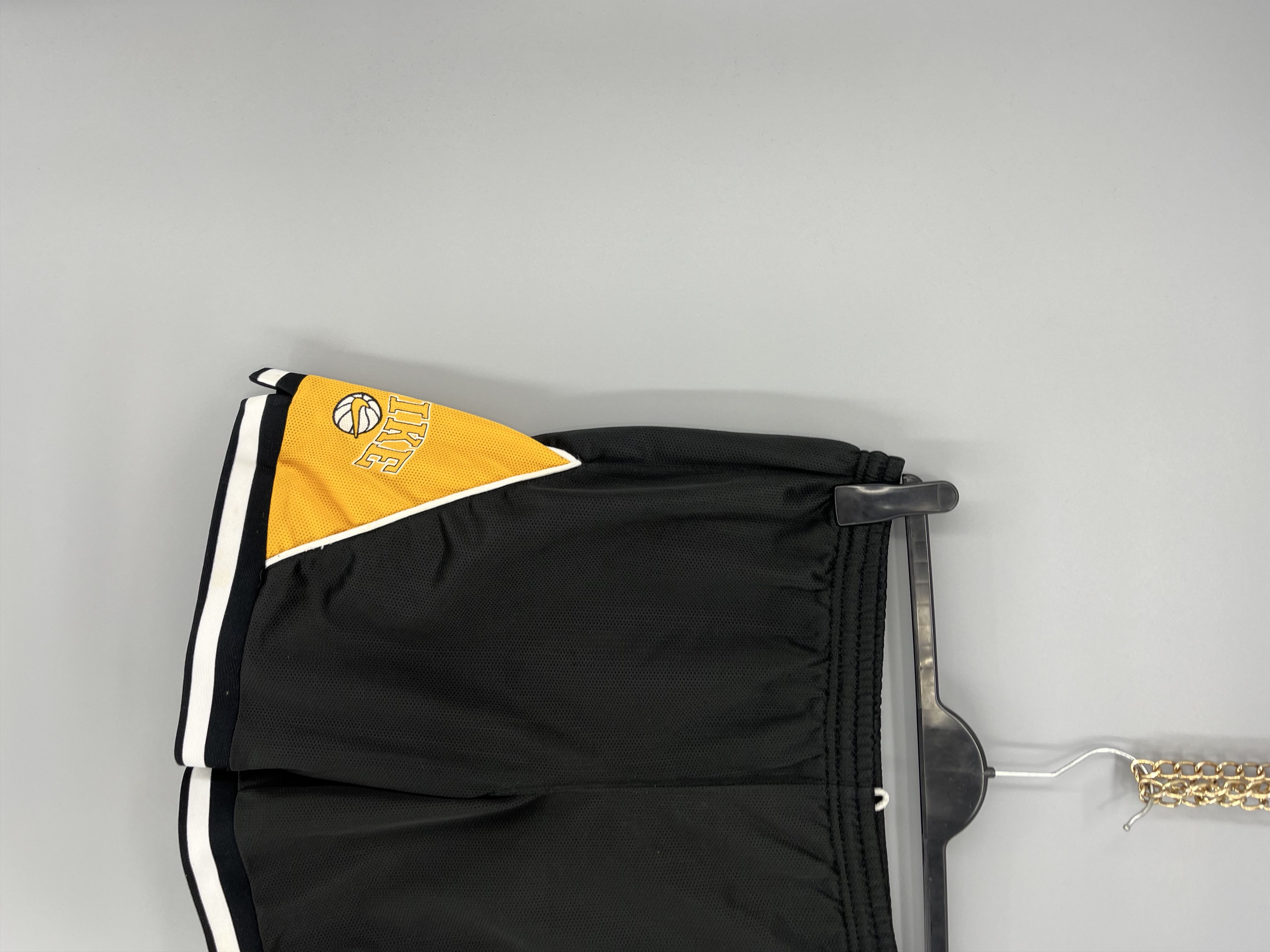 NBA 90s Vintage Nike Black Nylon Mini Swoosh Shorts Travis Style Size US 30 / EU 46 - 4 Thumbnail