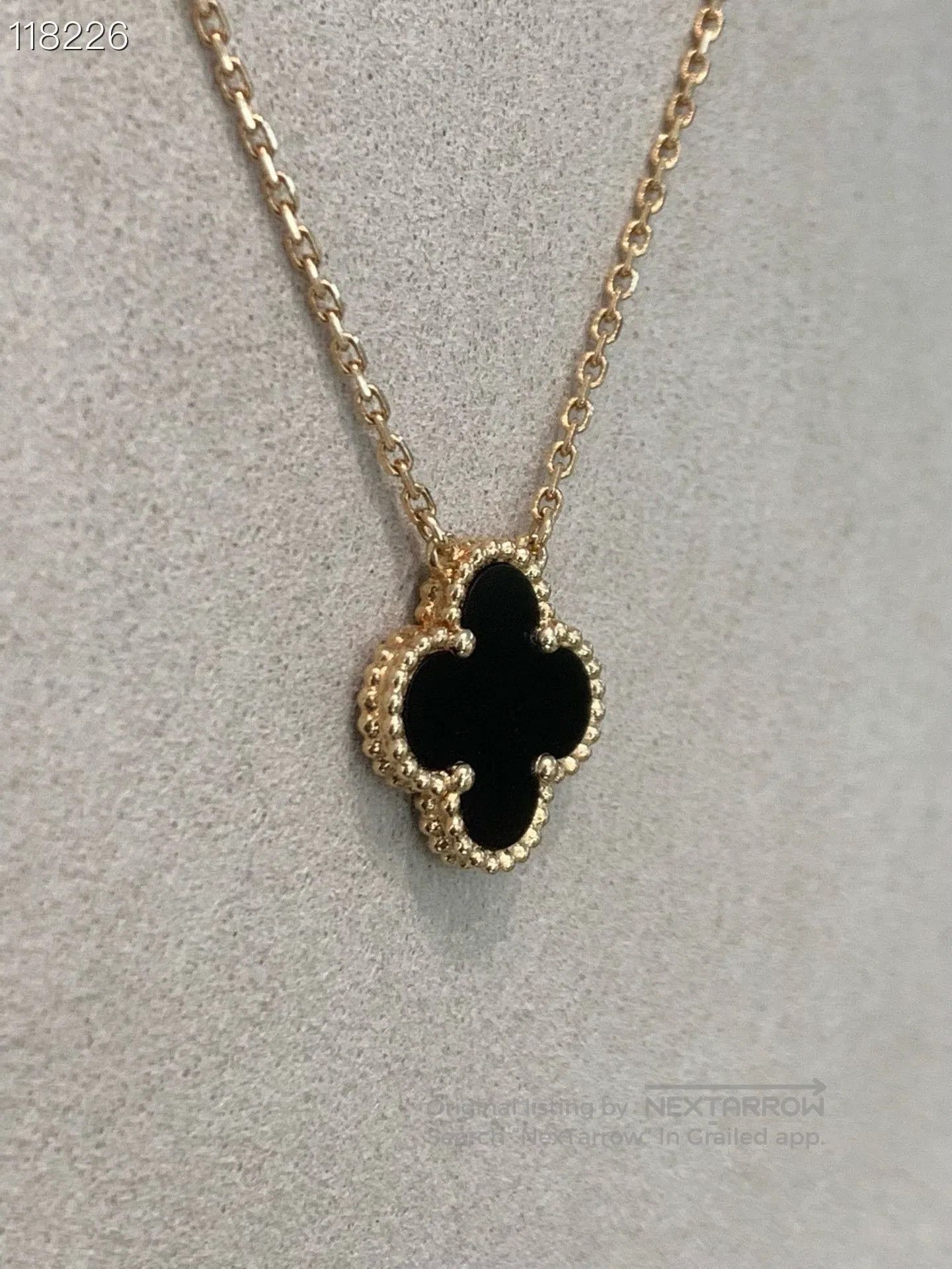Van Cleef & Arpels Vca 100105C01 Medium Black Flower Necklace. Size ONE SIZE - 4 Thumbnail