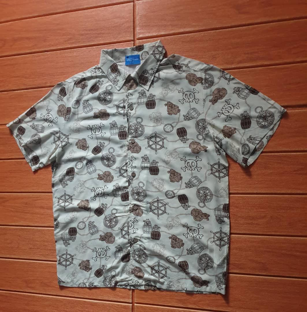 Japanese Brand 💥Disney 100% Rayon Hawaiian shirt Size US M / EU 48-50 / 2 - 5 Thumbnail