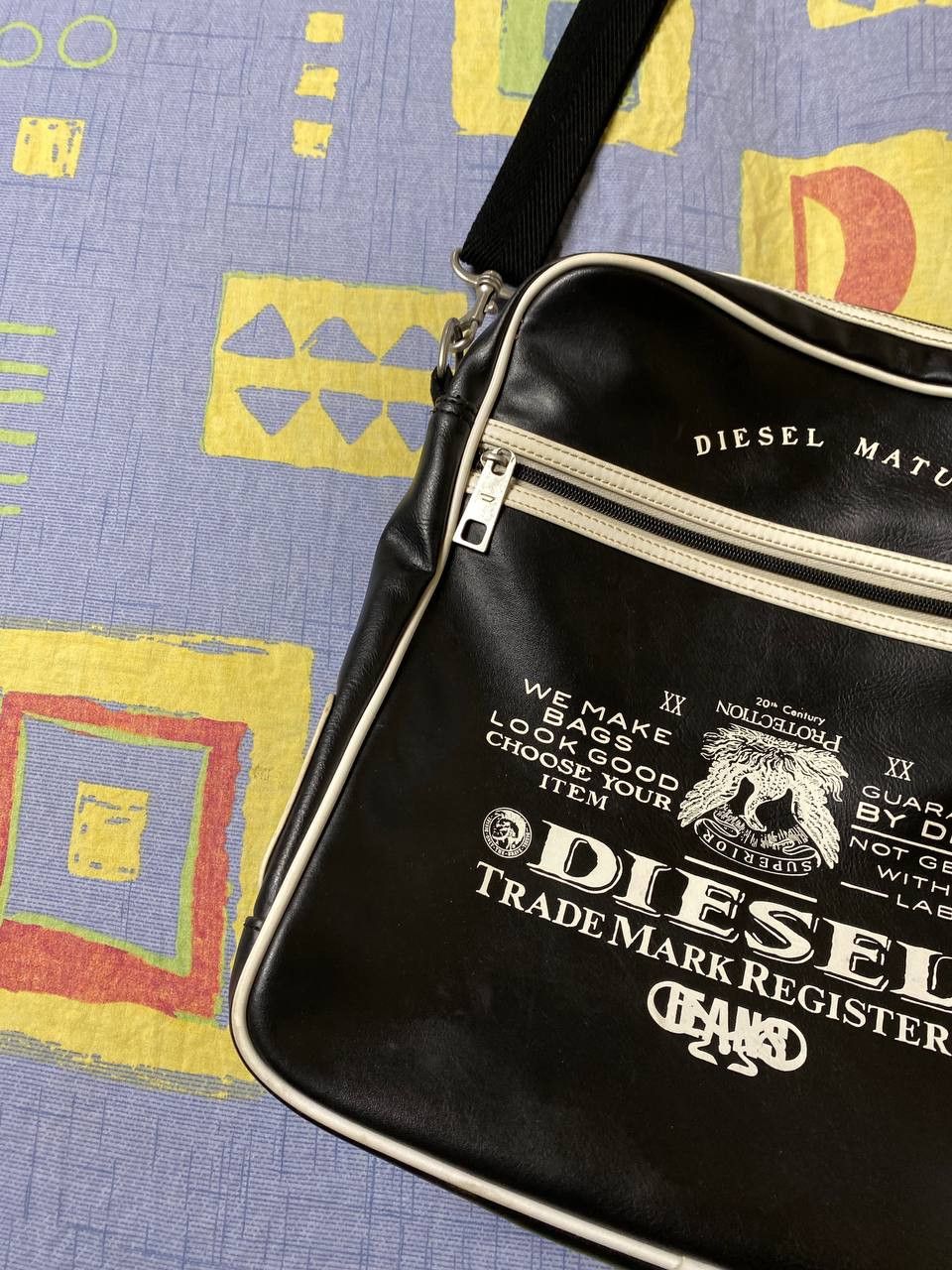 Diesel Vintage Diesel Messenger Shoulders Bag Backpack Y2K Big Logo Size ONE SIZE - 4 Thumbnail