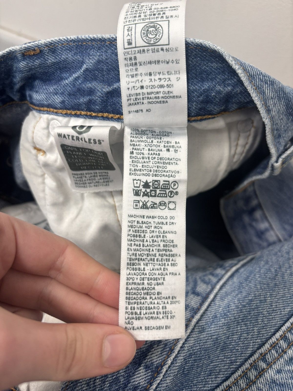 Levi's Levi’s 501 ‘90s Men’s Blue Straight Fit Selvedge Denim Jeans Size US 31 - 18 Thumbnail