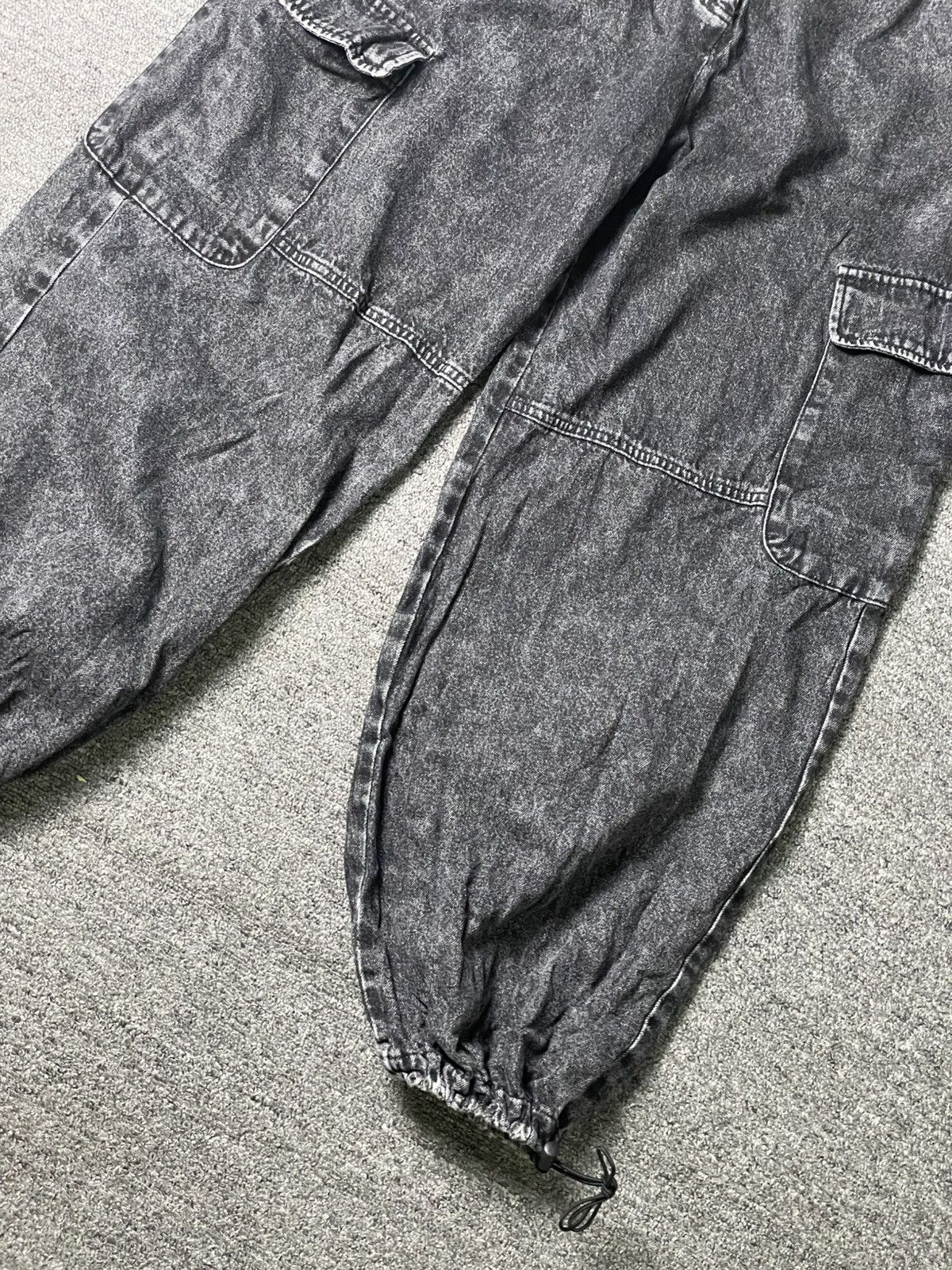 Japanese Brand × Vintage Attitude Made Style Fashionable Cargo Jeans (104) Size US 28 / EU 44 - 2 Thumbnail
