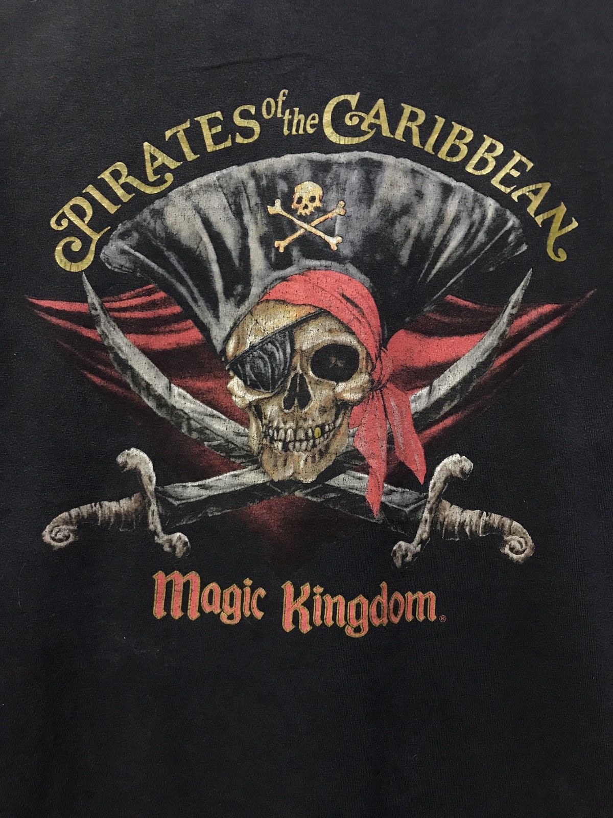Disney × Japanese Brand × Vintage Disneyland Pirates Of The Caribbean Graphic Print Vintage Size US XL / EU 56 / 4 - 1 Thumbnail