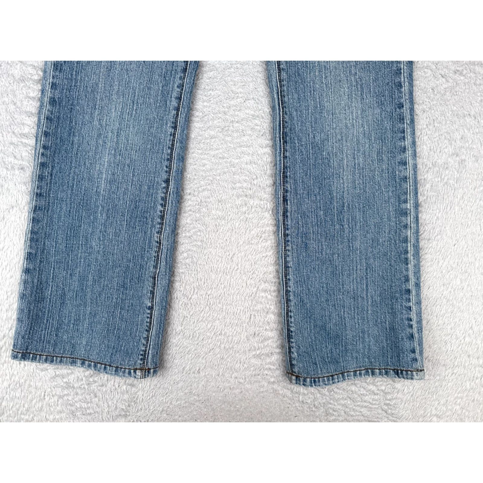 DKNY DKNY Jeans Women 6 Blue Denim Bootcut Medium Wash Mid Rise Cotton 28x30 Jeans Women 6 Blue Denim Bootcut Mid Rise 28x30 Size 28" / US 6 / IT 42 - 2 Thumbnail