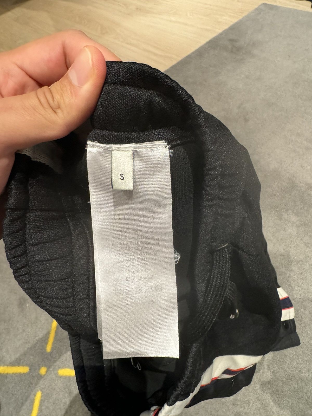 Gucci Gucci Logo Shorts Size US 32 / EU 48 - 4 Thumbnail