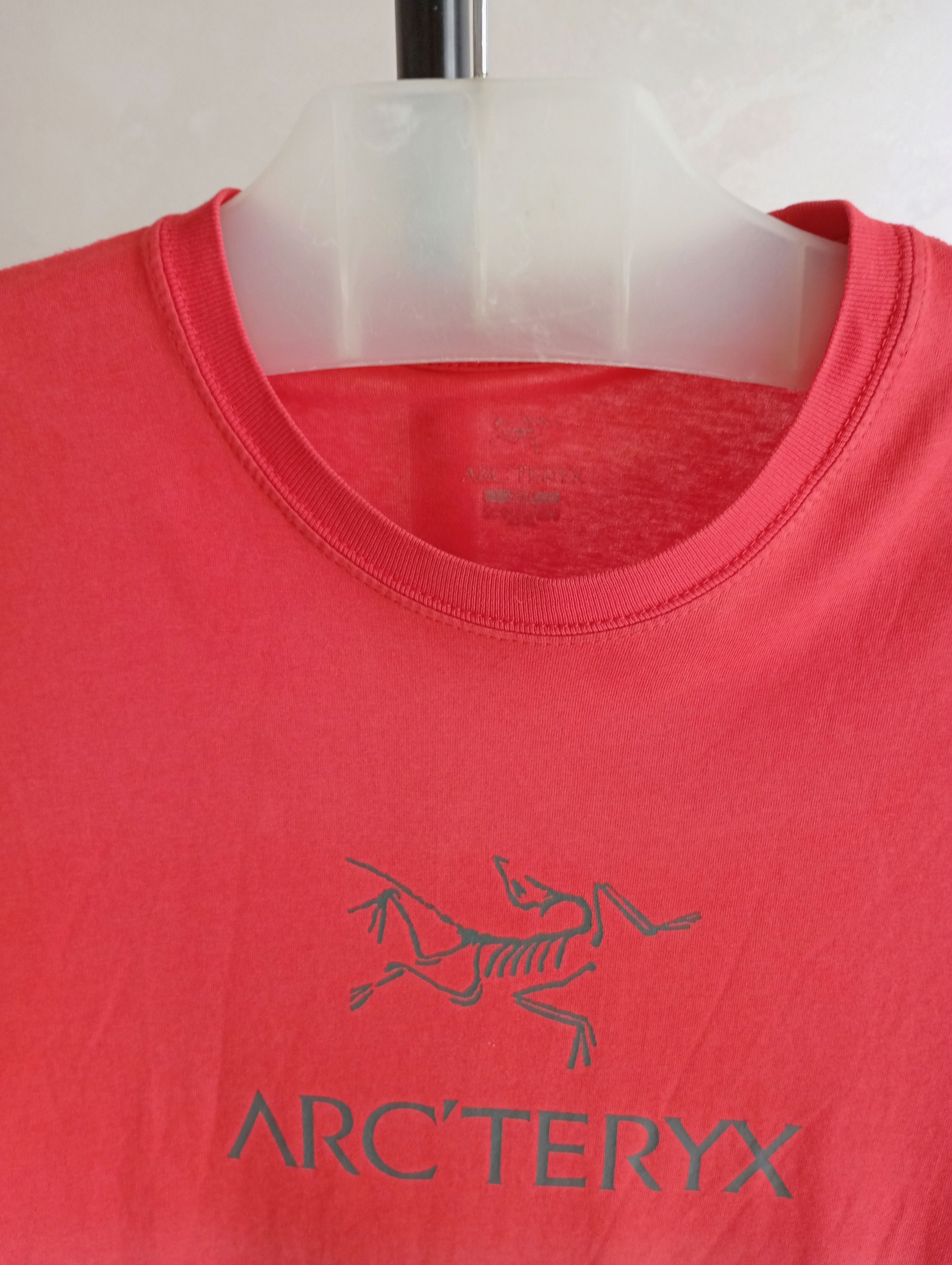 Arc'teryx Vintage Arc'Teryx Blue Skeletal Logo Design Tshirt Size US S / EU 44-46 / 1 - 8 Thumbnail