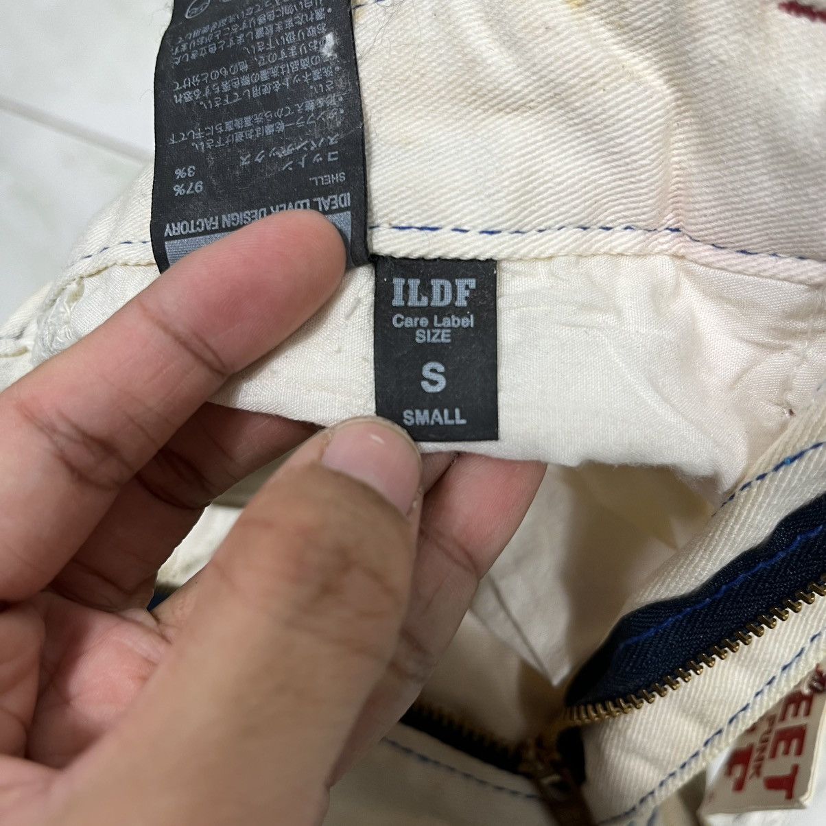 Seditionaries Vintage ILDE Distressed Motive Short Denim Jeans Size 28" / US 6 / IT 42 - 23 Thumbnail