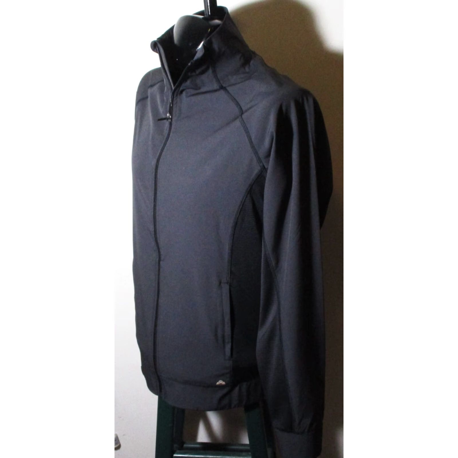 Eastern Mountain Sports EASTERN MOUNTAIN SPORTS Charcoal Full Zip Jacket M Men’s Jacket NWOT Regular Size M Gray Full Zip Sportswear Size US M / EU 48-50 / 2 - 4 Thumbnail