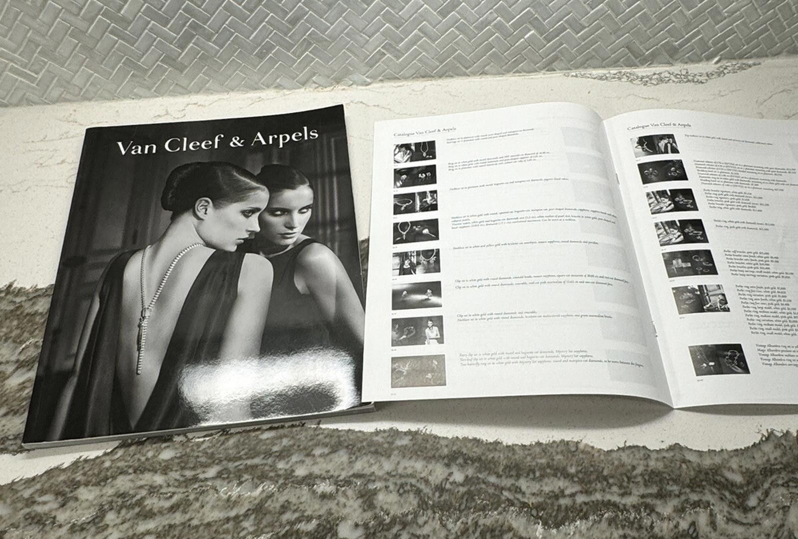 Van Cleef & Arpels Art Book Catalog Van Cleef & Arpels 2010 ( and ) Very Good Size ONE SIZE - 3 Thumbnail
