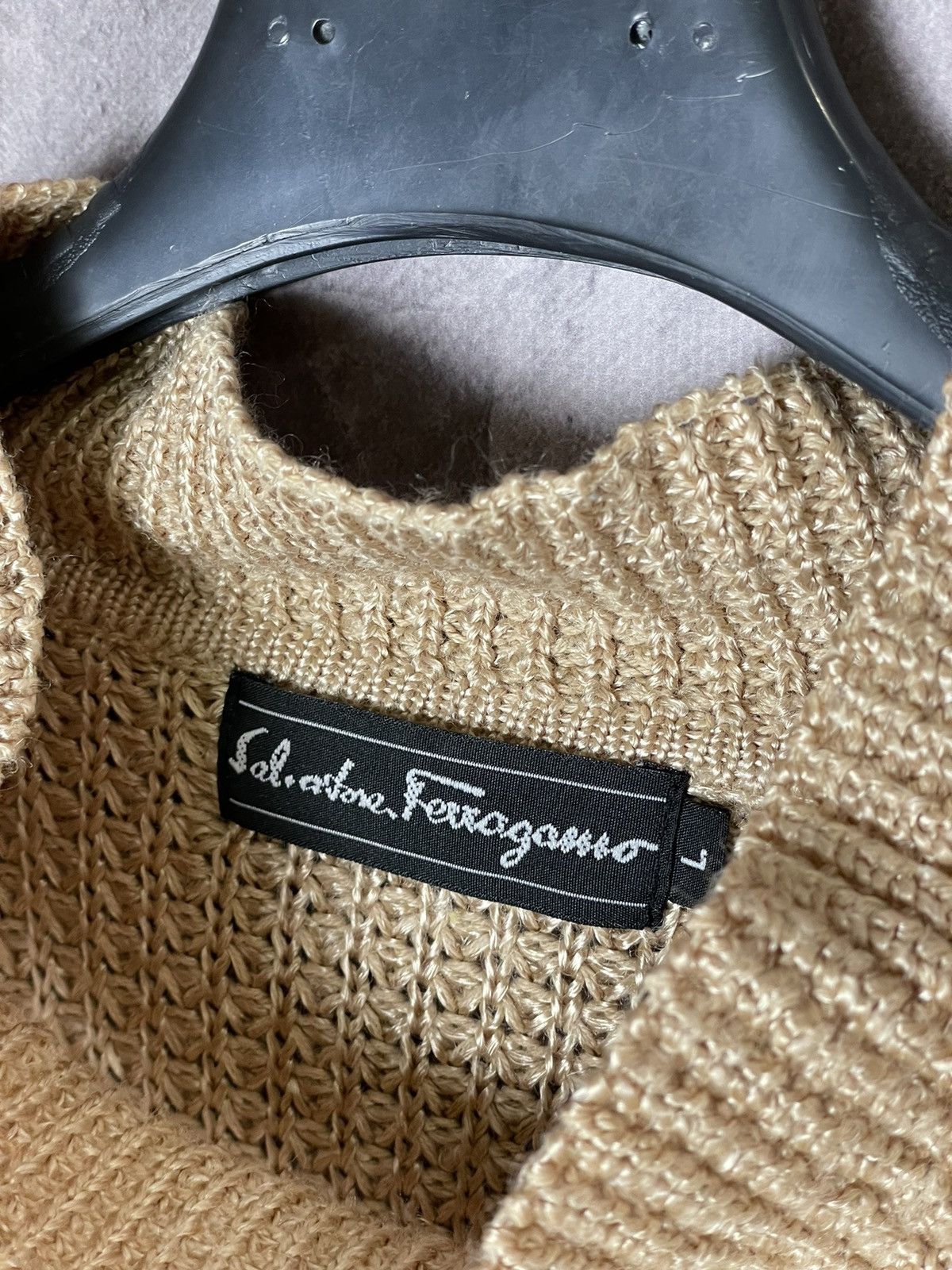 Salvatore Ferragamo Salvatore Ferrogamo Heavy Knit Vintage Archive Sweater Size L / US 10 / IT 46 - 7 Thumbnail