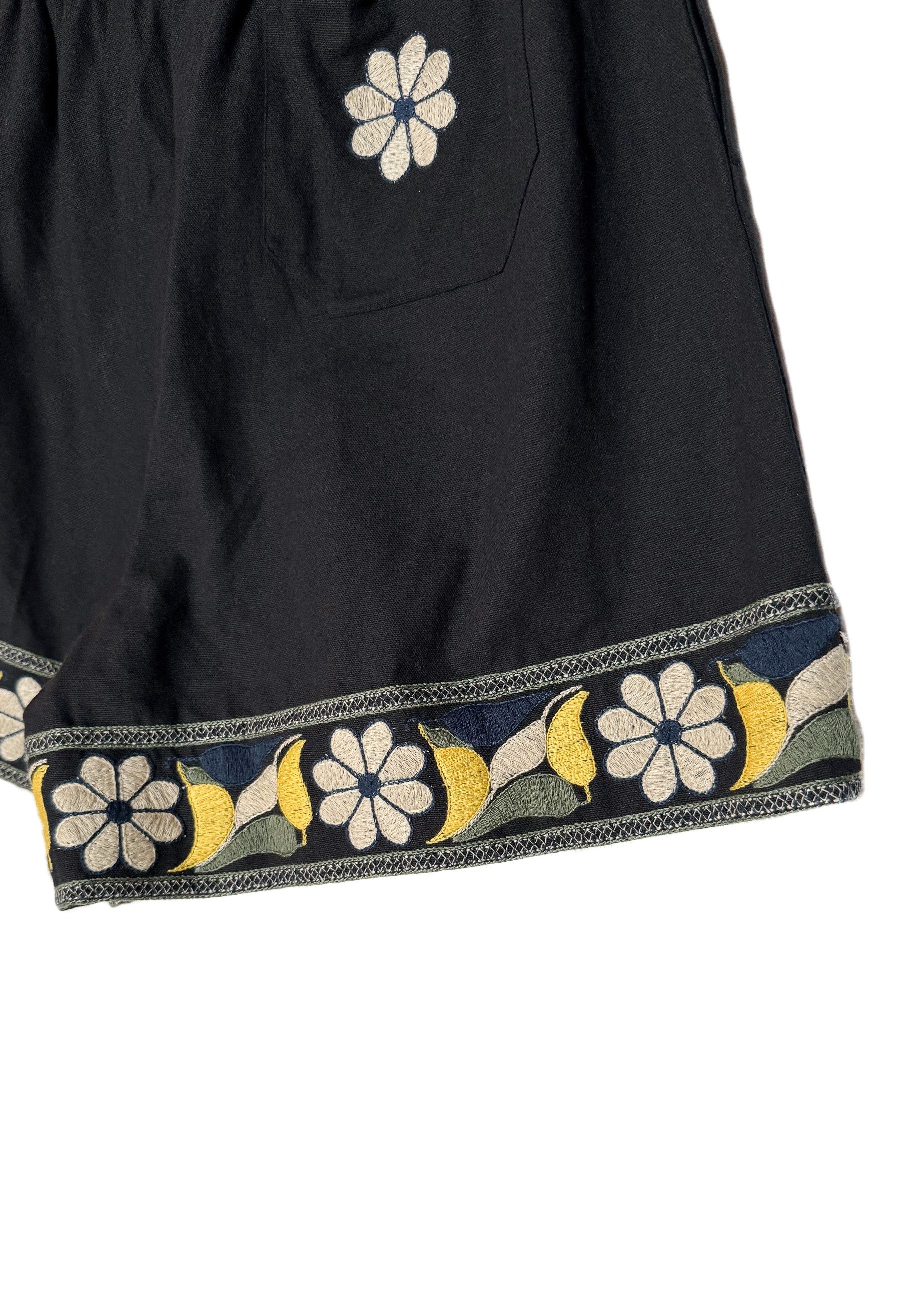 Bode Bode Zinnia Ribbon Flower Embroidered Black Shorts Size US 38 / EU 54 - 5 Thumbnail