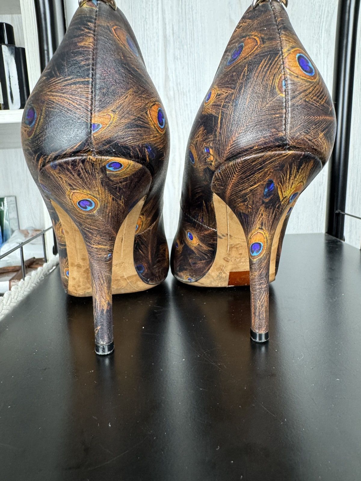 Givenchy Givenchy Paris peacock print leather stilettos heels Size US 6 / IT 36 - 13 Thumbnail