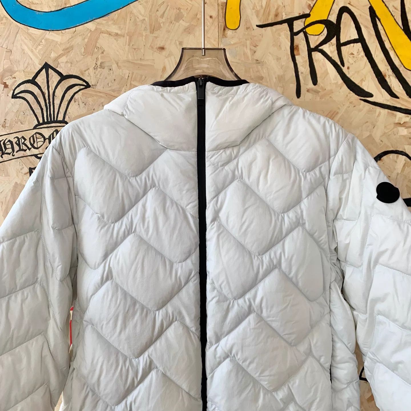 Moncler Moncler Bimont 25 New White Men's Short Solid Down Jacket Size US L / EU 52-54 / 3 - 3 Thumbnail