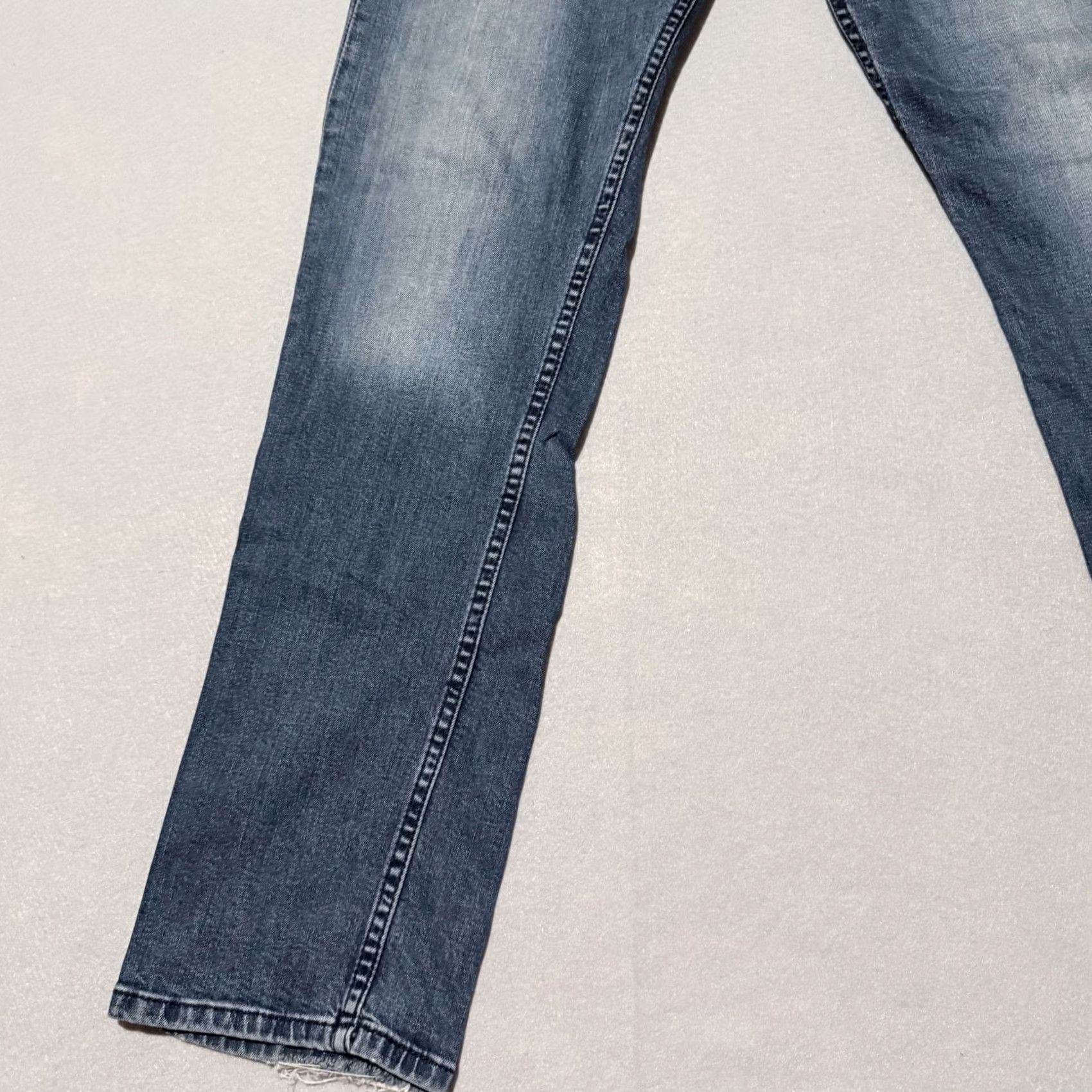 Levi's Levi's 513 Jeans Slim Straight Men's Blue Denim Mid-Rise Zip Fly - 31X32 | Levi's Slim Straight Jeans 513 Men Blue Denim Mid-Rise Zip Fly 31 32 Size US 31 - 5 Thumbnail