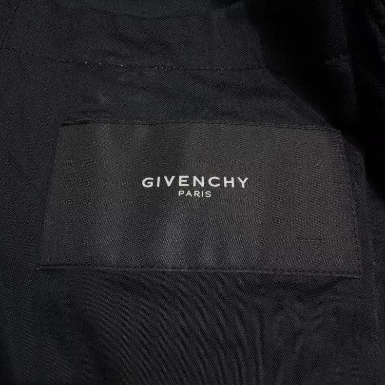 Givenchy Givenchy Size52 Solid Color Business Suit Size US M / EU 48-50 / 2 - 4 Thumbnail