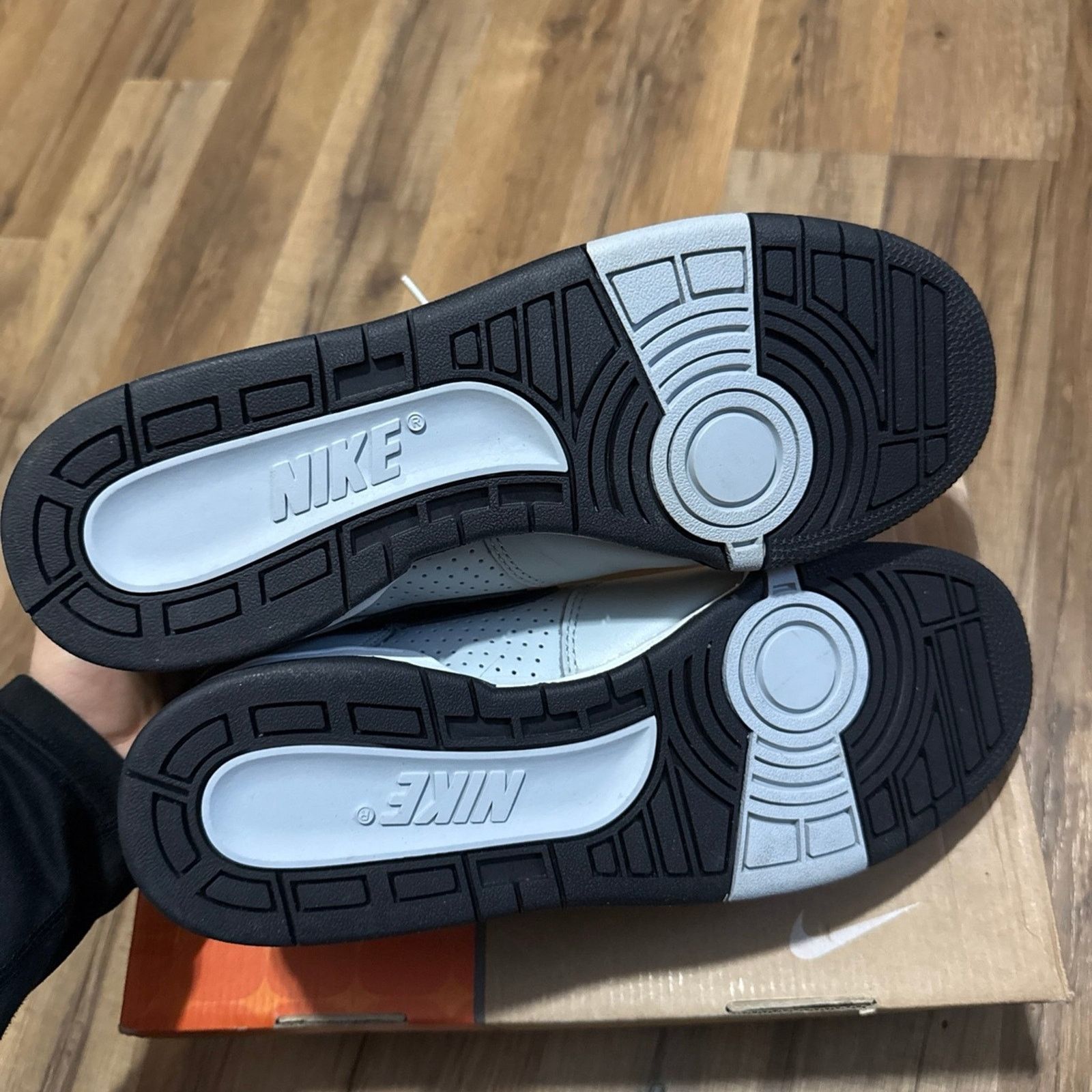 Nike 2004 Nike Delta Force Low Silver Black Size US 10.5 / EU 43-44 - 7 Thumbnail
