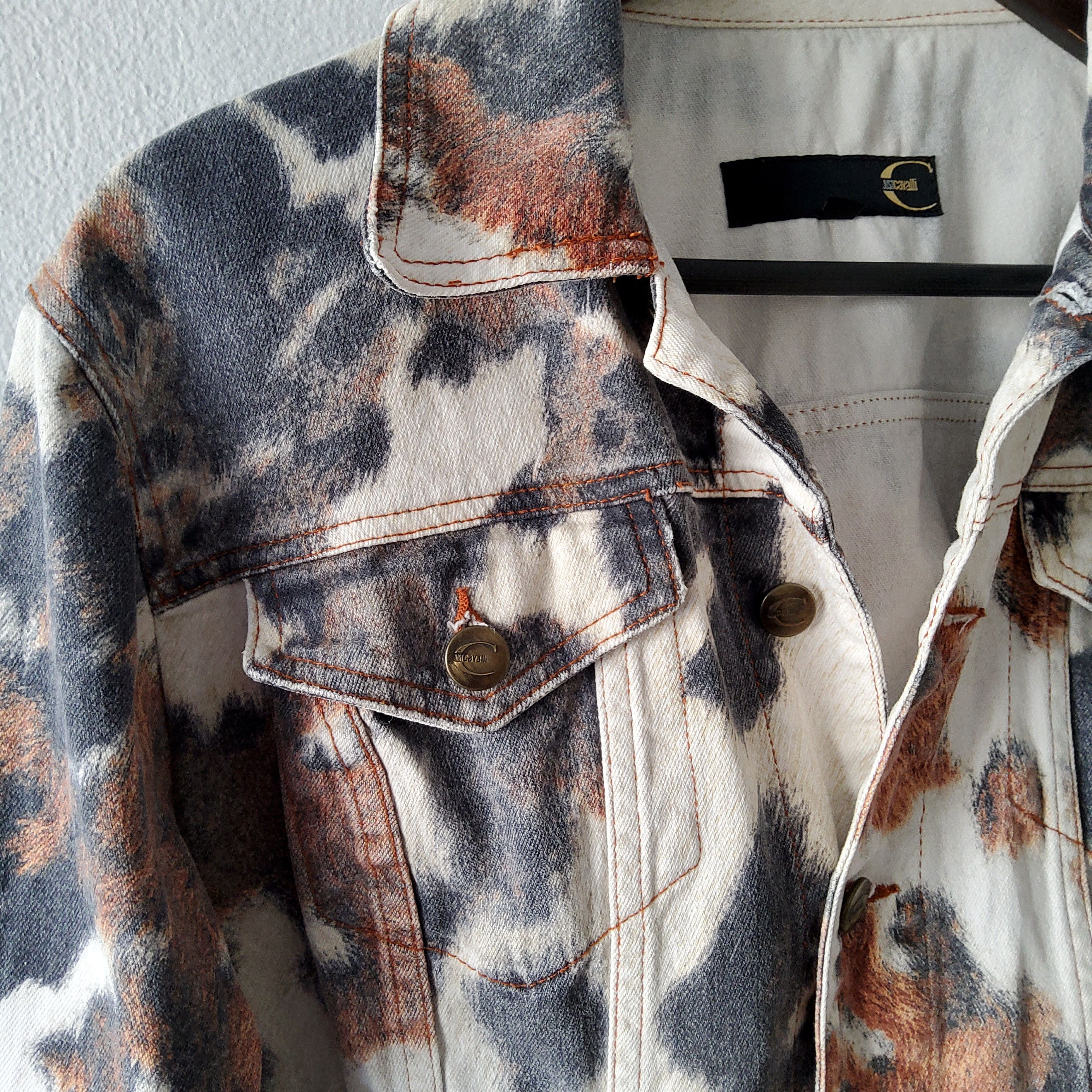 Roberto Cavalli Roberto Cavalli rare vintage SS 2004 cow print denim jacket Size L / US 10 / IT 46 - 5 Thumbnail