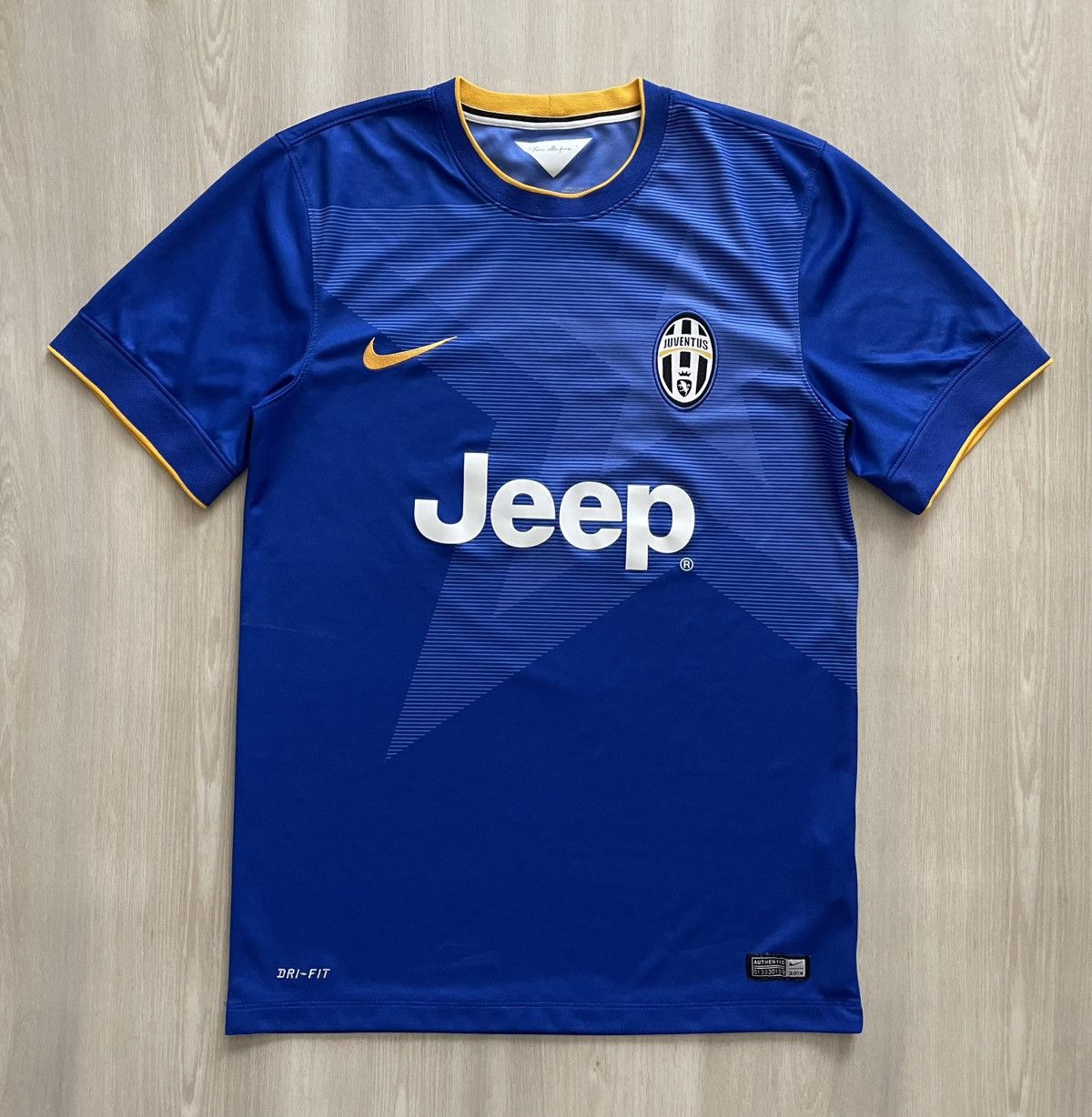Nike JUVENTUS 2014 2015 AWAY FOOTBALL SHIRT SOCCER JERSEY NIKE SM Size US S / EU 44-46 / 1 - 1 Thumbnail