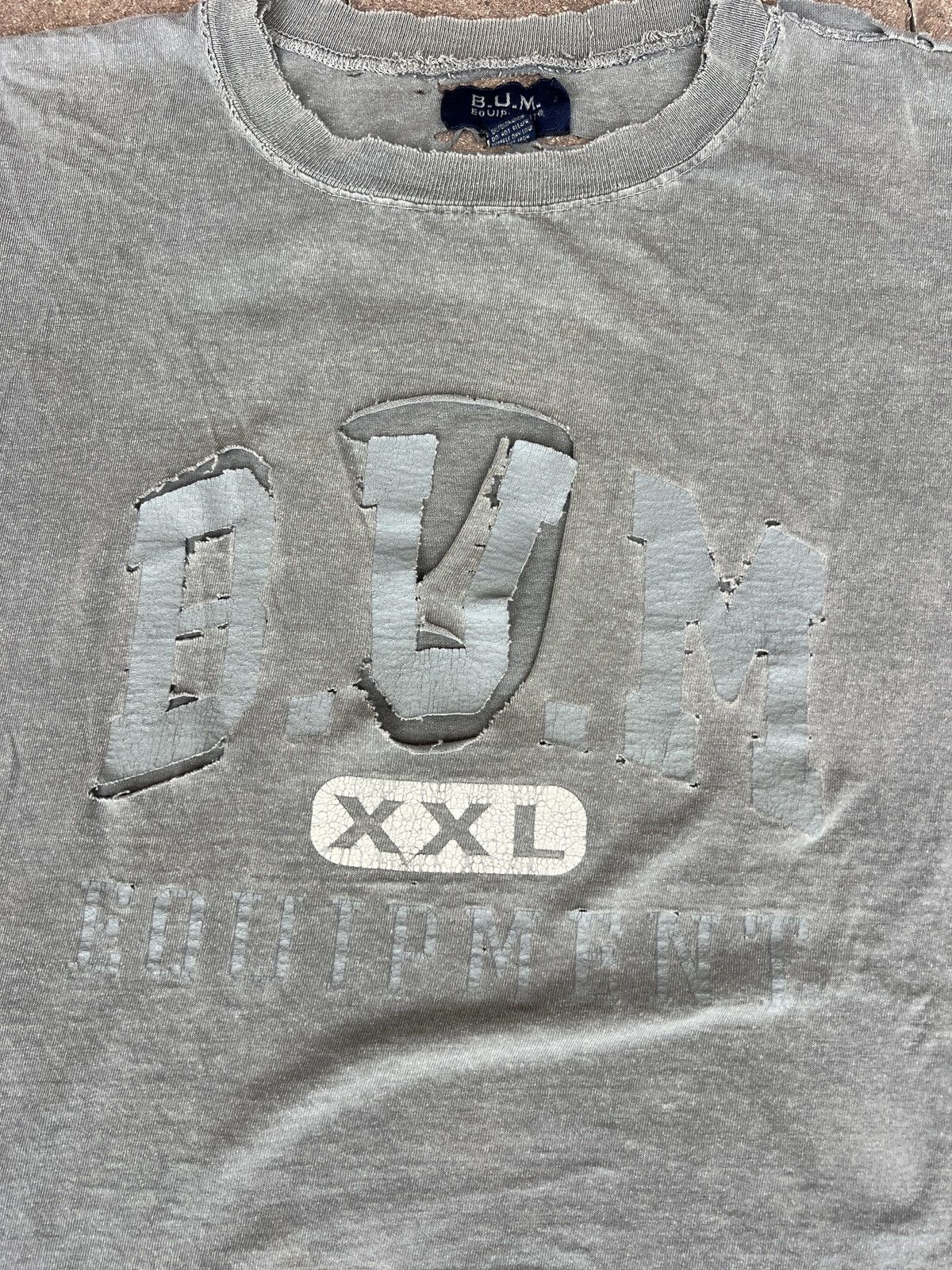 Other Vintage 90s Thrashed Bum Equipment Tee (L 22x26.5) Size US L / EU 52-54 / 3 - 2 Thumbnail