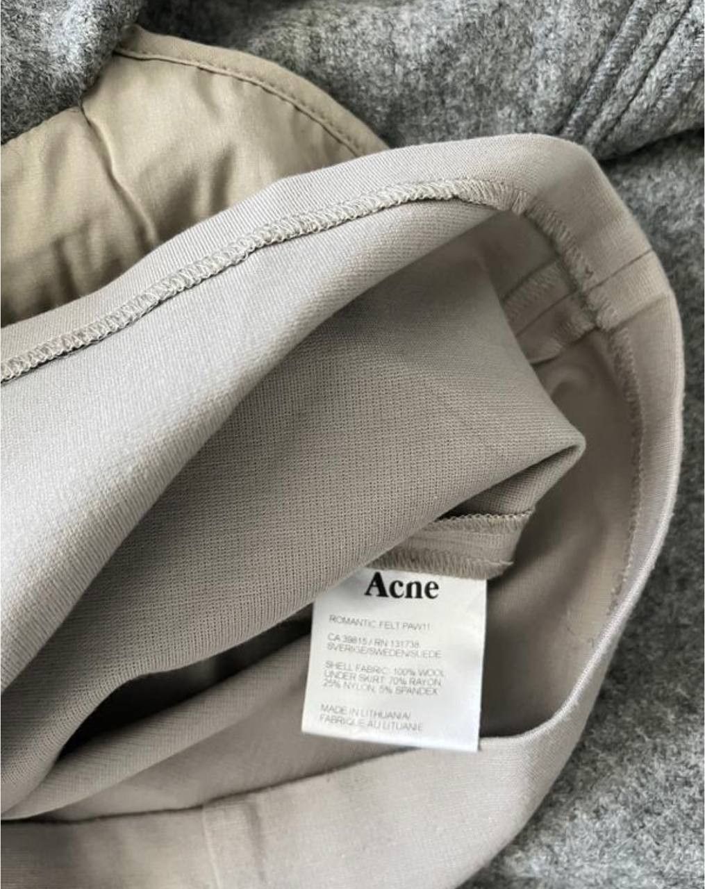 Acne Studios Acne Studios Romantic Felt Wool Skirt / Grey Size S Size 25" / US 0 / IT 36 - 4 Thumbnail
