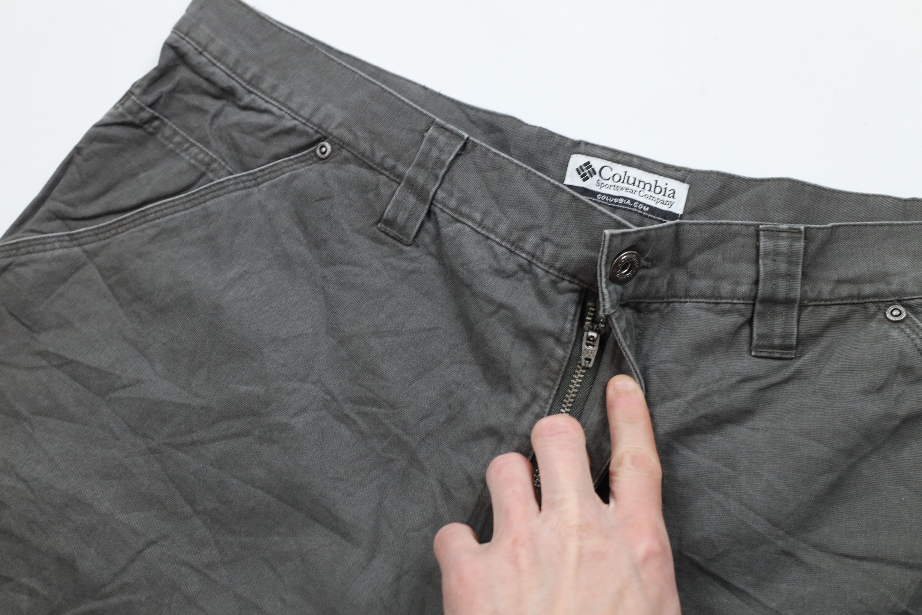 Columbia × Vintage Vintage Columbia Spell Relaxed Fit Canvas Cargo Shorts Gray Size US 42 / EU 58 - 5 Thumbnail