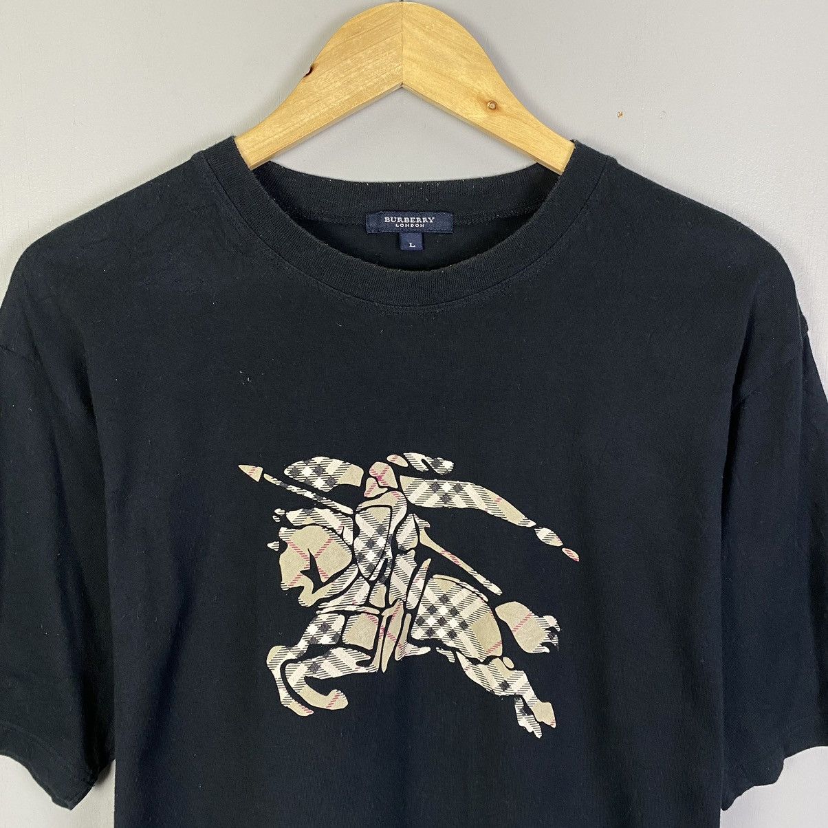 Burberry RARE BURBERRY SPELLOUT LOGO TSHIRT Size US L / EU 52-54 / 3 - 2 Thumbnail