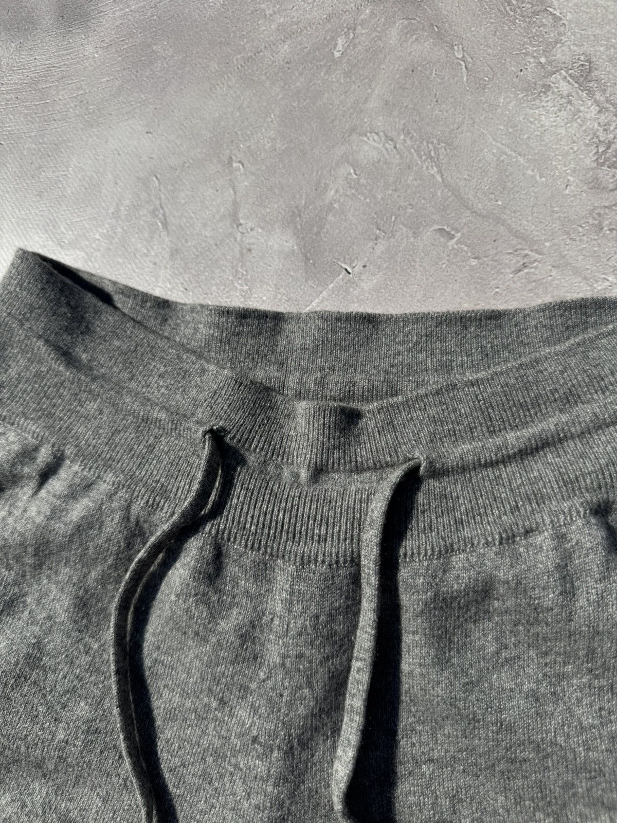 Loro Piana Loro Piana Women’s Cashmere Knit Set Sweater + Pants Gray Size M / US 6-8 / IT 42-44 - 16 Thumbnail
