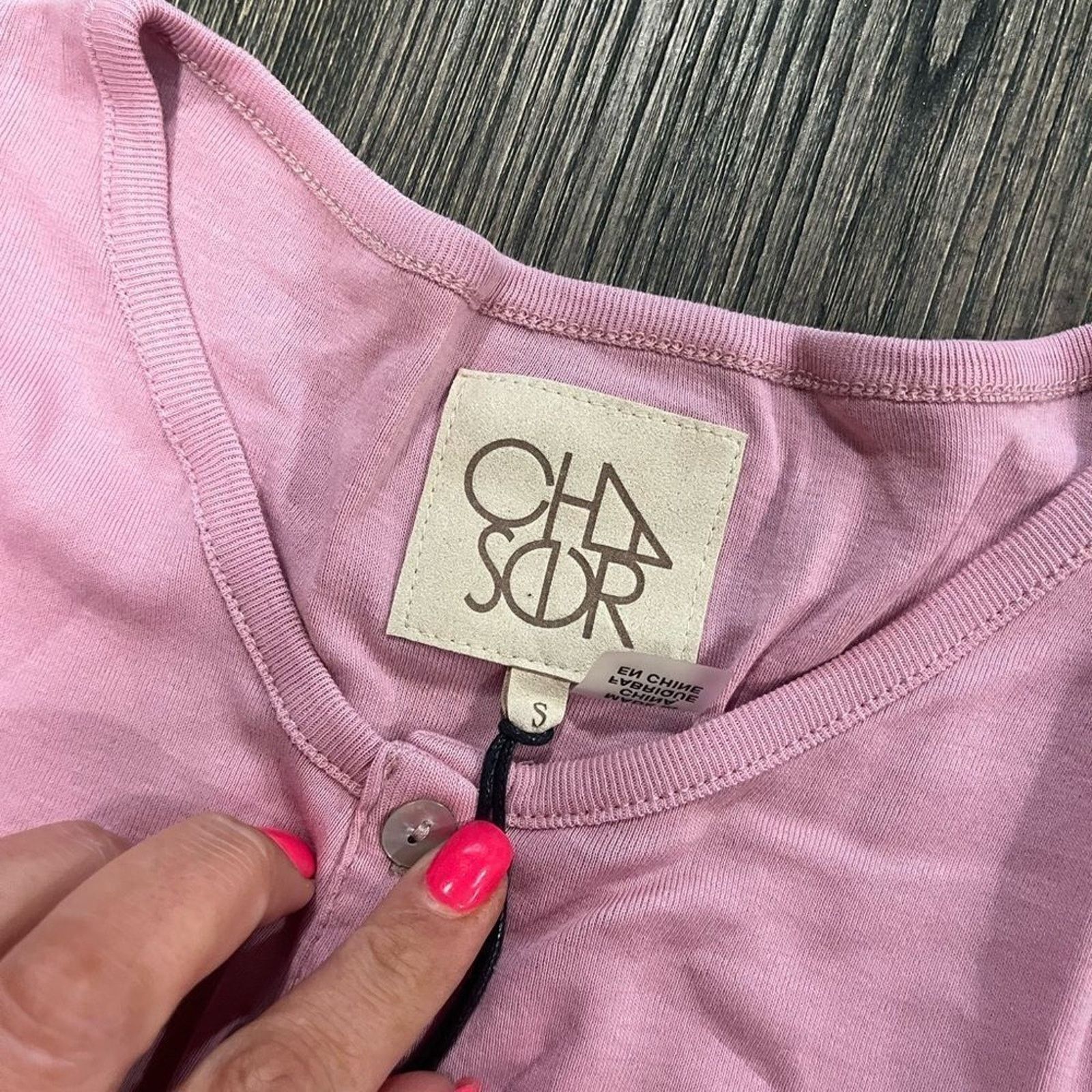 Vintage NWT Chaser Bubblegum Pink Henley 1/2 Sleeve Top Size S Size S / US 4 / IT 40 - 2 Thumbnail