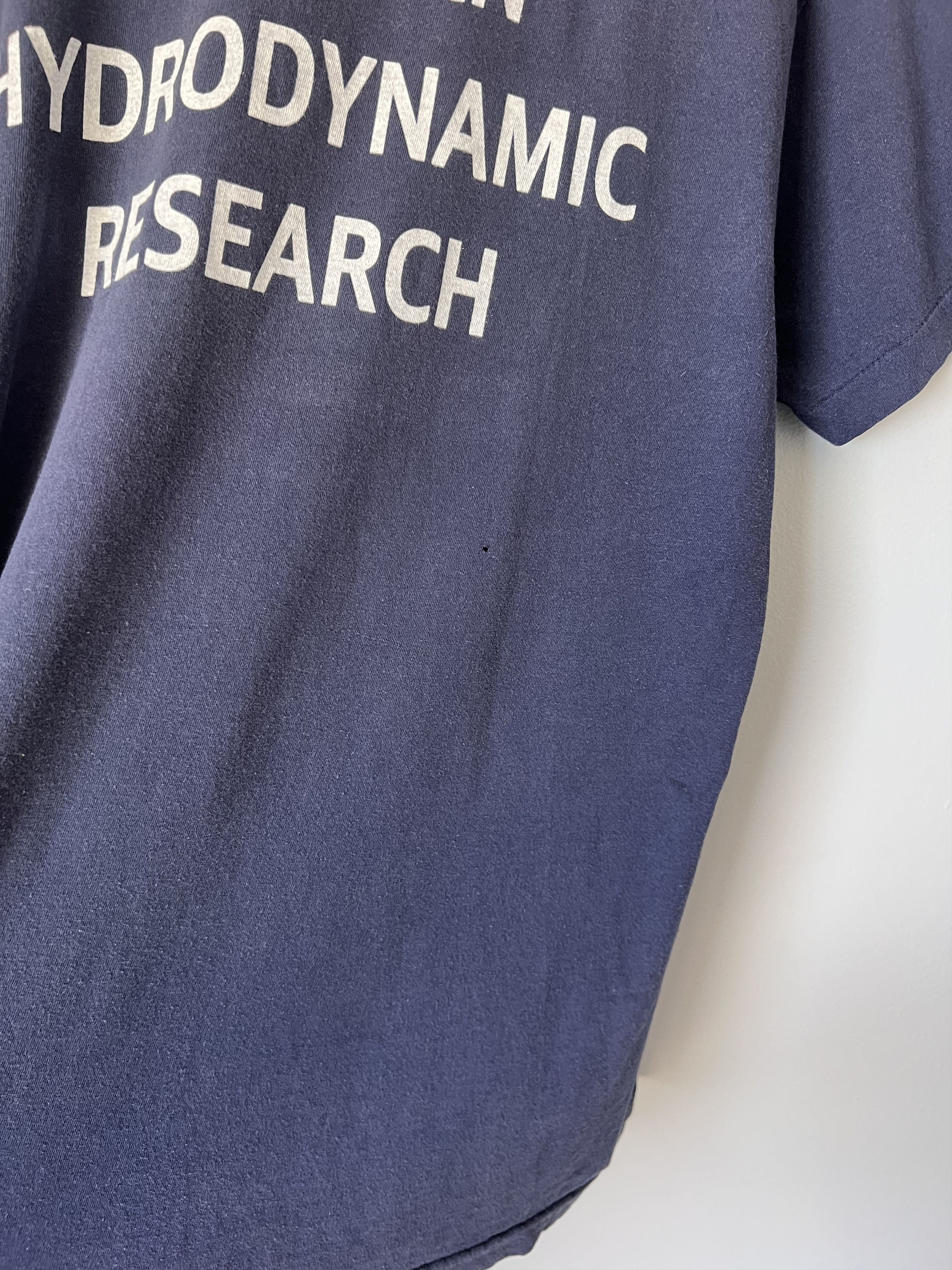 Western Hydrodynamic Research Western Hydrodynamic Research Ghost Pocket Tee in Navy Size US M / EU 48-50 / 2 - 6 Thumbnail