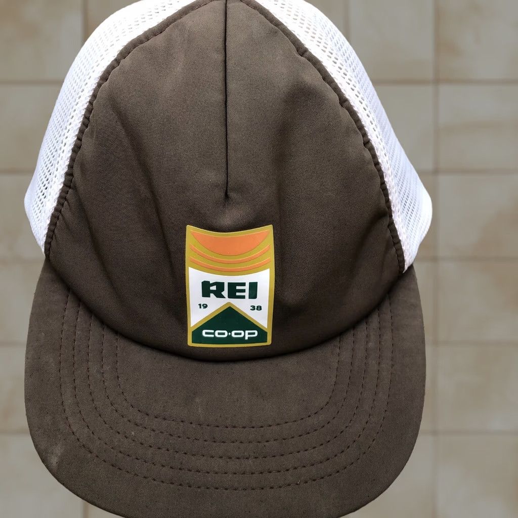 Vintage Vintage REI Coop Trucker Hat Strapback Men One Size Brown Adjustable Cap Size ONE SIZE - 1 Thumbnail