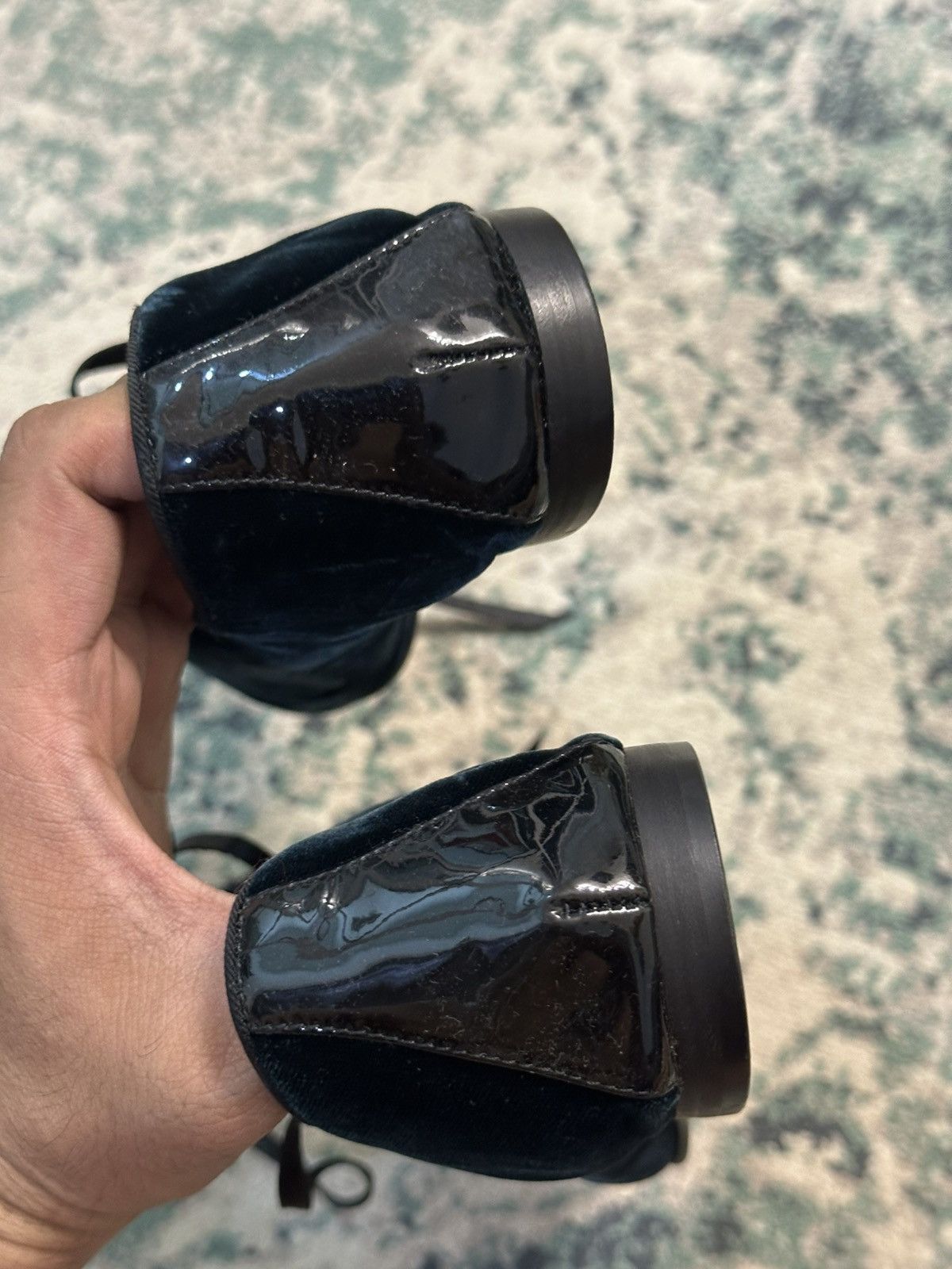 Giuseppe Zanotti Giuseppe Zanotti Black Velvet Metal Cap Toe Oxfords Size 37 Size US 7 / IT 37 - 10 Thumbnail